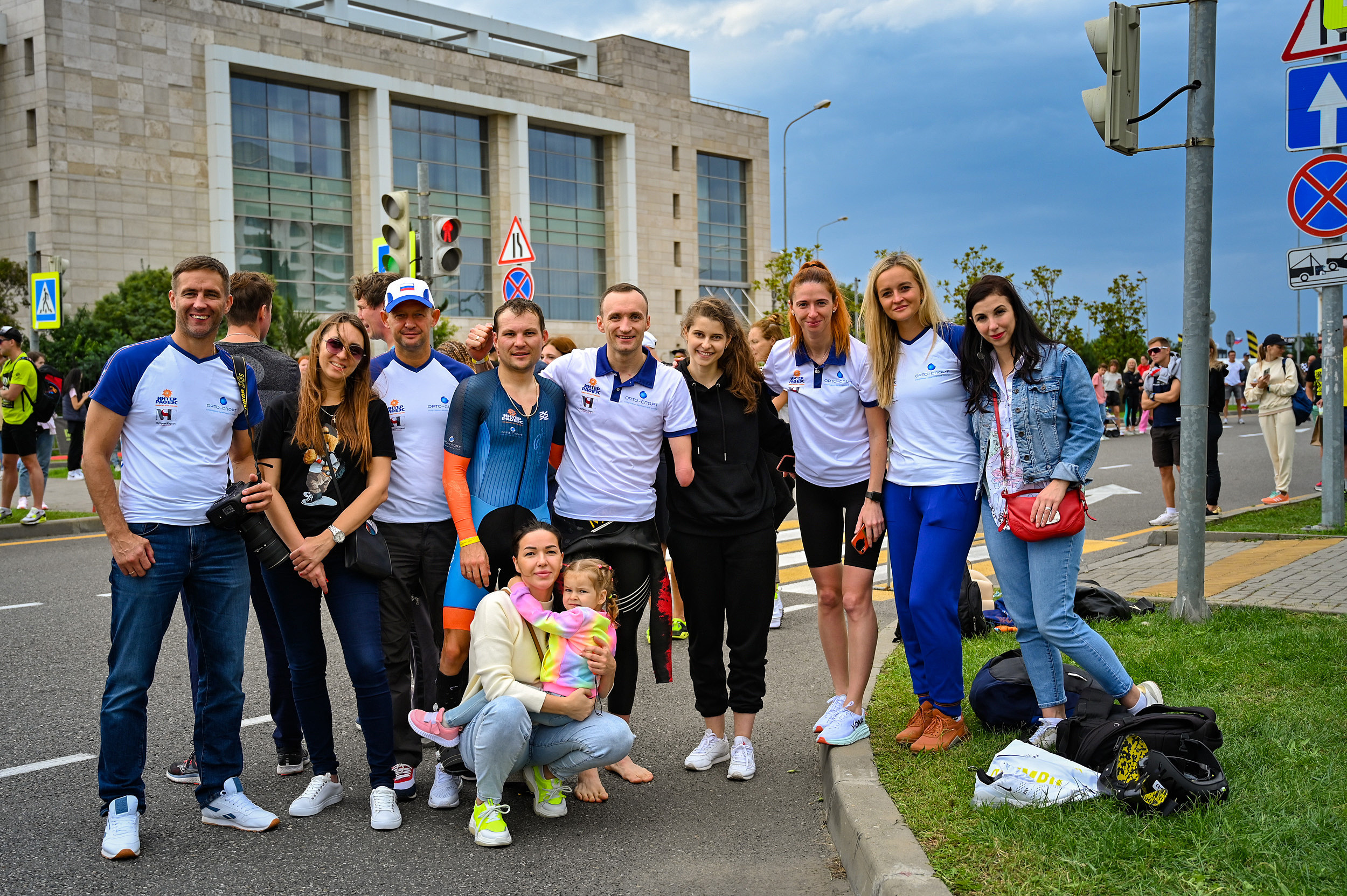 Команда «Орто-Спорт» ДЕНЬ IRONSTAR SPRINT & OLYMPIC SOCHI СИРИУС. Фотографирую счастливых людей в Сочи