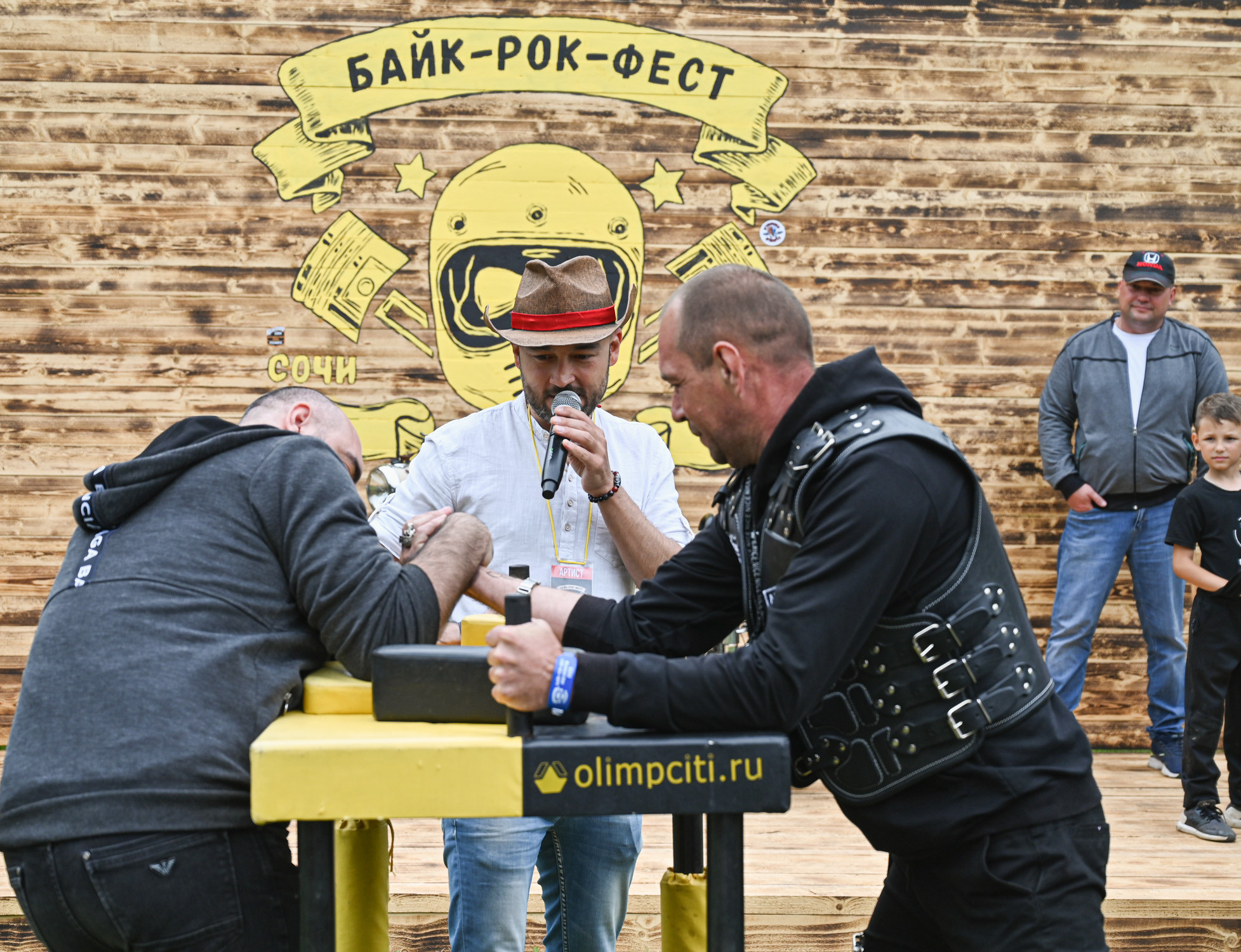 «БЕЗПОНТОВ» 26 МАЯ 2023. Фотографирую счастливых людей в Сочи