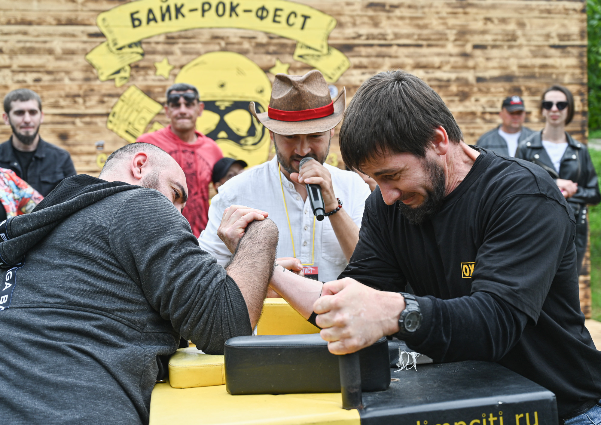 «БЕЗПОНТОВ» 26 МАЯ 2023. Фотографирую счастливых людей в Сочи