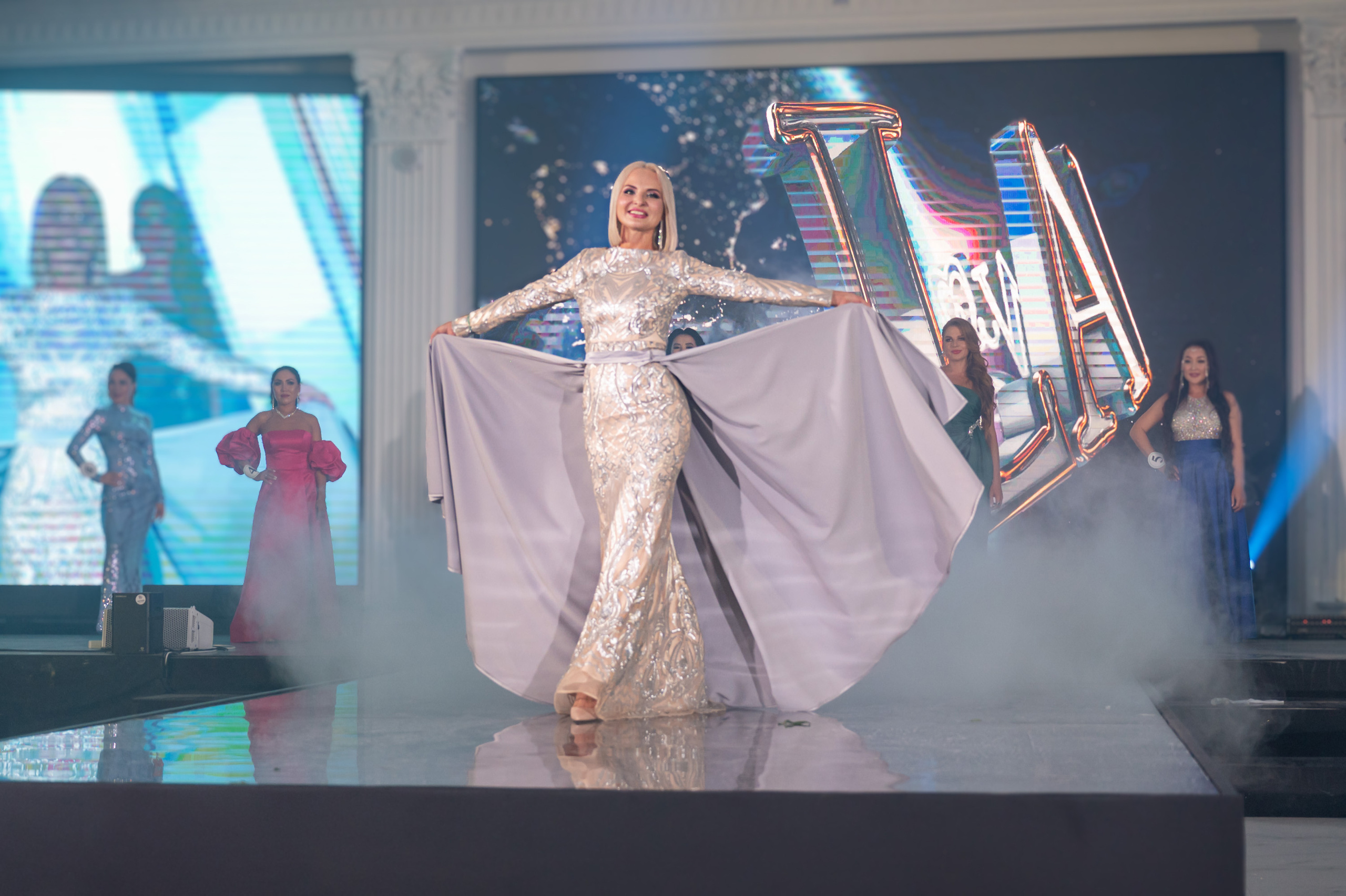 Финал конкурса красоты «LADY WORLD» 23.09.2023 в Сочи. Фотографирую счастливых людей в Сочи