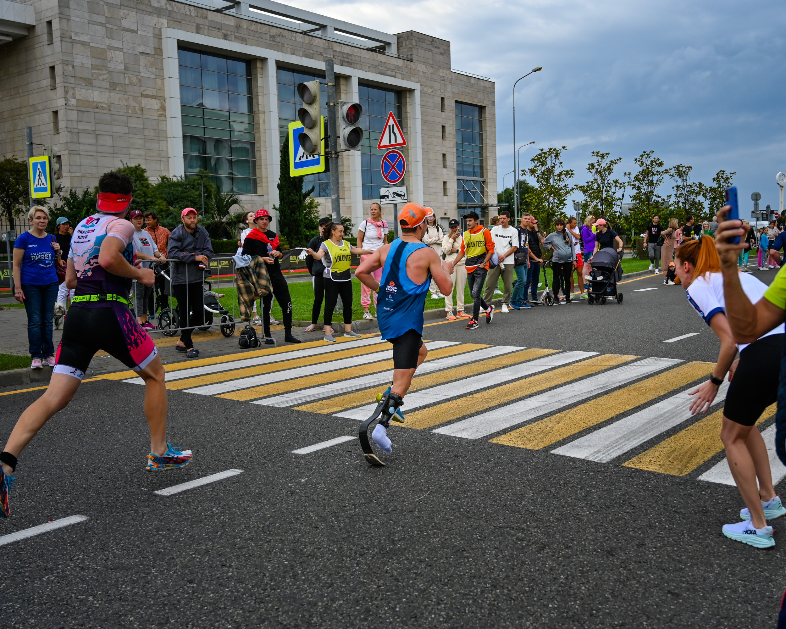 Команда «Орто-Спорт» ДЕНЬ IRONSTAR SPRINT & OLYMPIC SOCHI СИРИУС. Фотографирую счастливых людей в Сочи