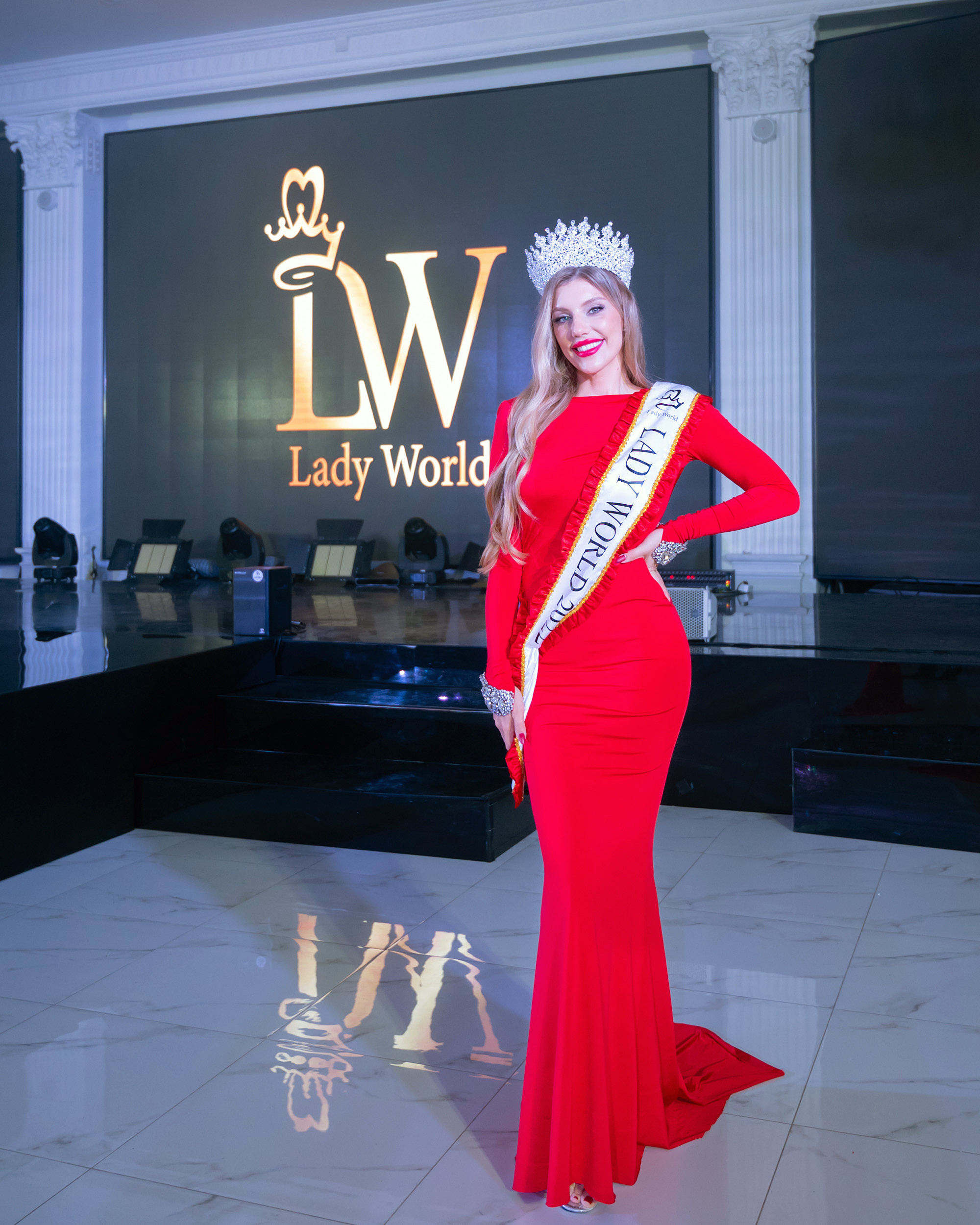 Финал конкурса красоты «LADY WORLD» 23.09.2023 в Сочи. Фотографирую счастливых людей в Сочи