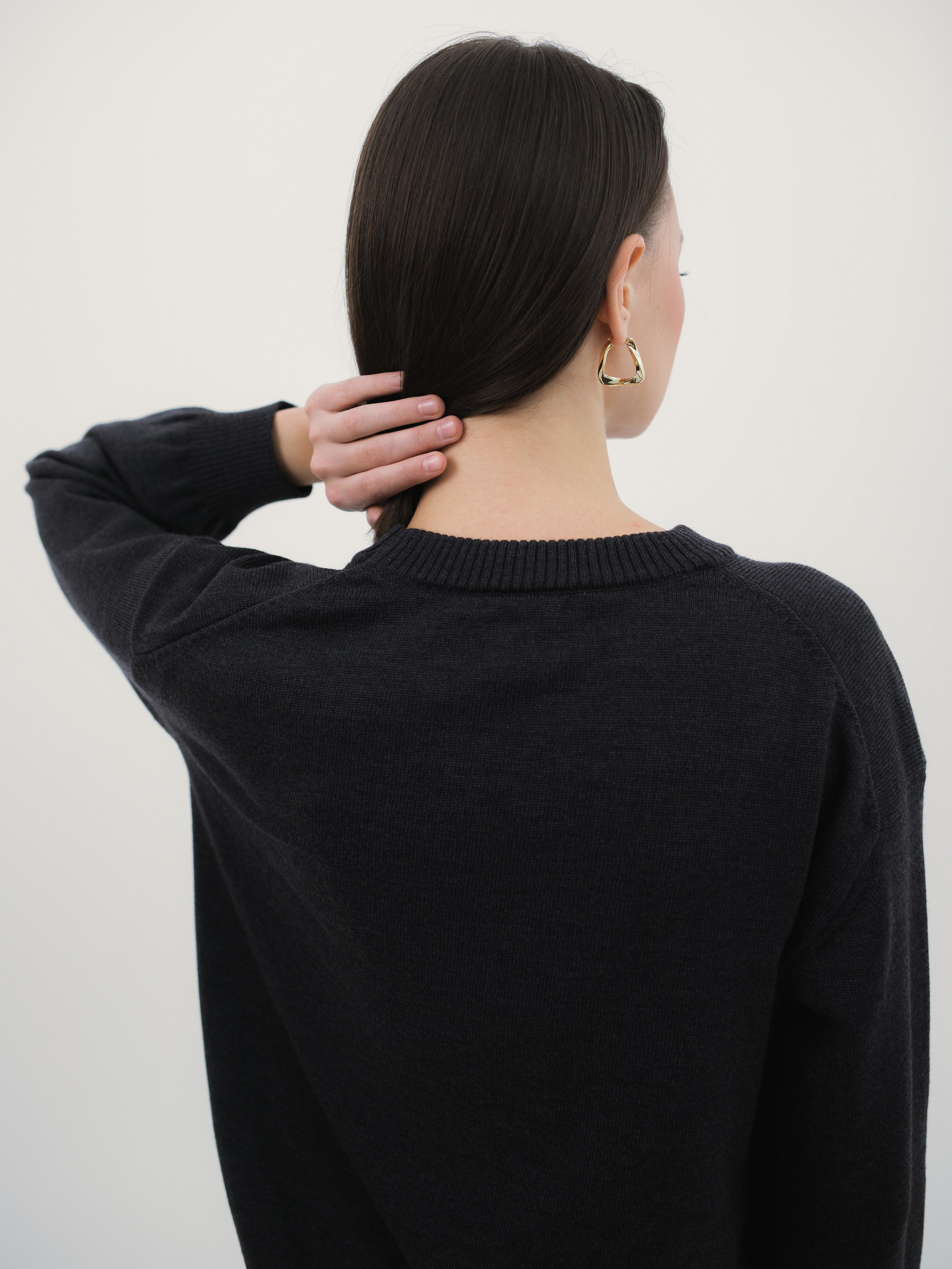 Red Cardigan. Фотограф в Москве и Сургуте Алла Лесовая. Снимаю каталог для брендов и индивидуальные портреты для людей