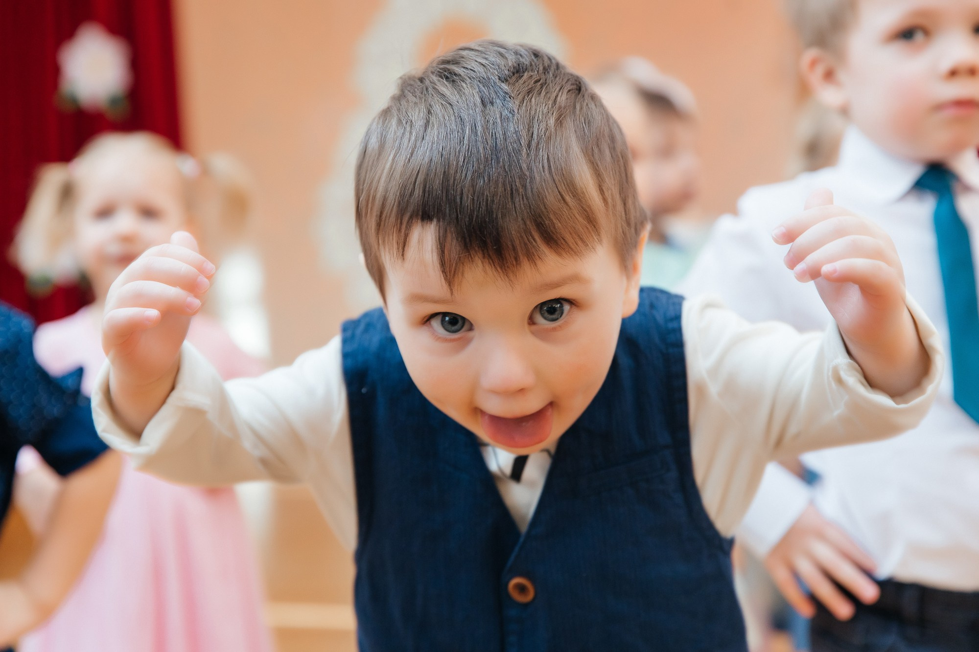 Детский сад № 93 — Утренник (07.03.2023). Свадебный и семейный фотограф Крамар Наталья