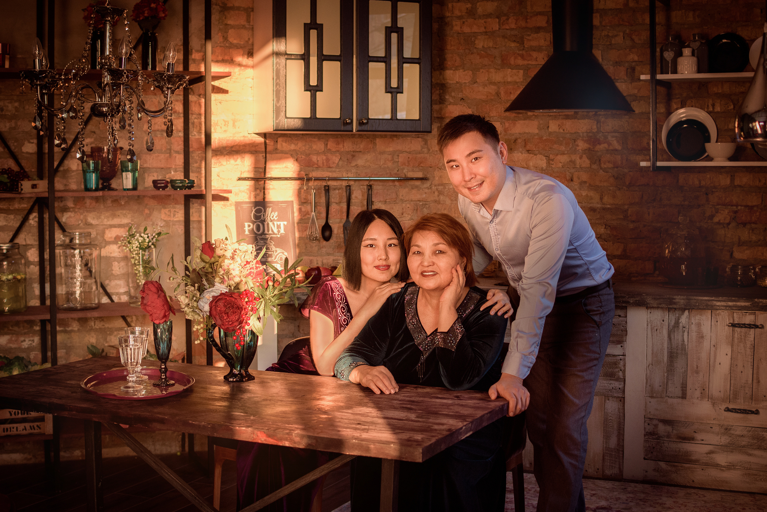 Семейный портрет. Фотограф в Алматы Новгородская Мария