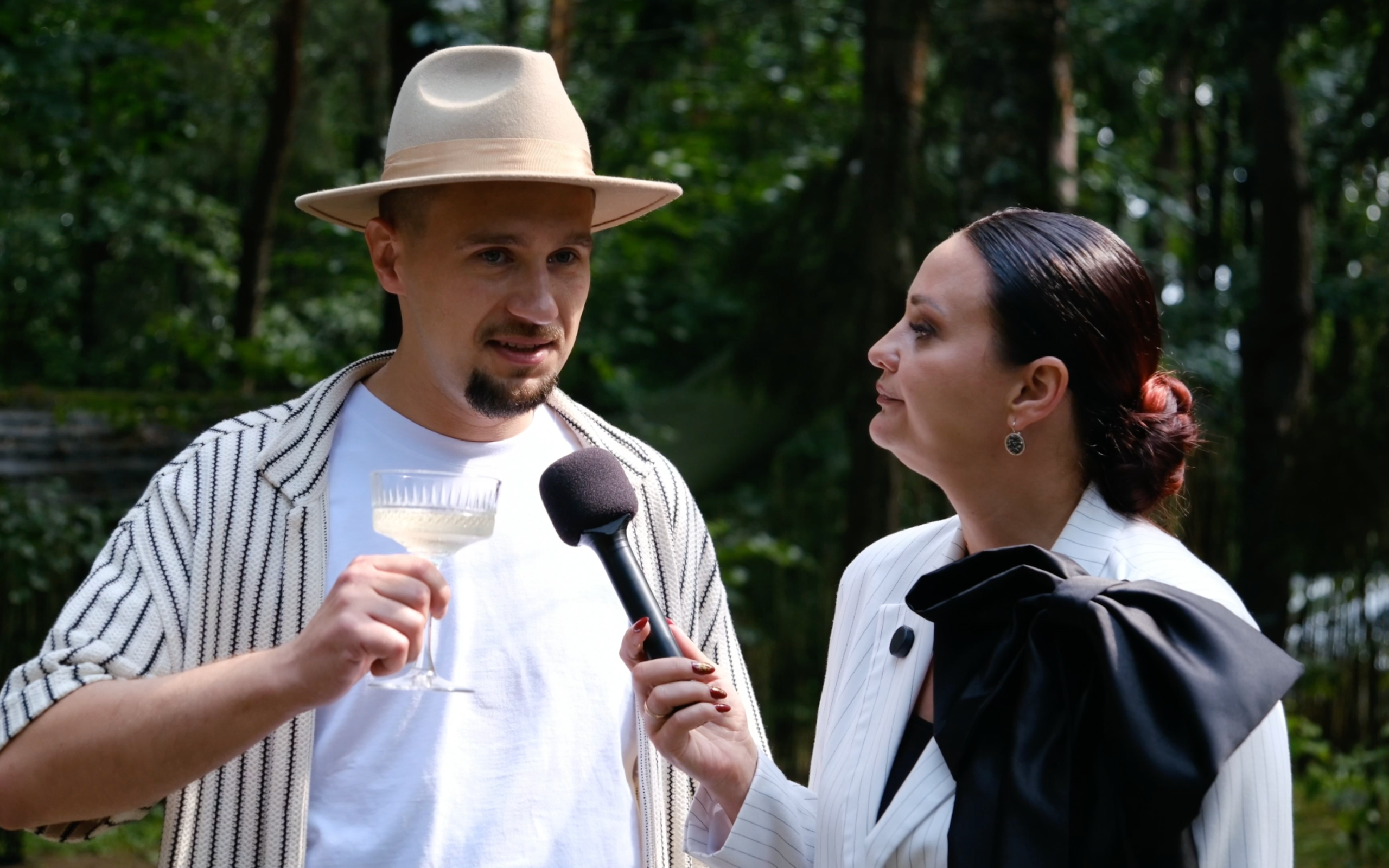 Свадебное SDE интервью на Лесной поляне. Репортажный видеограф Илья Сухоносиик