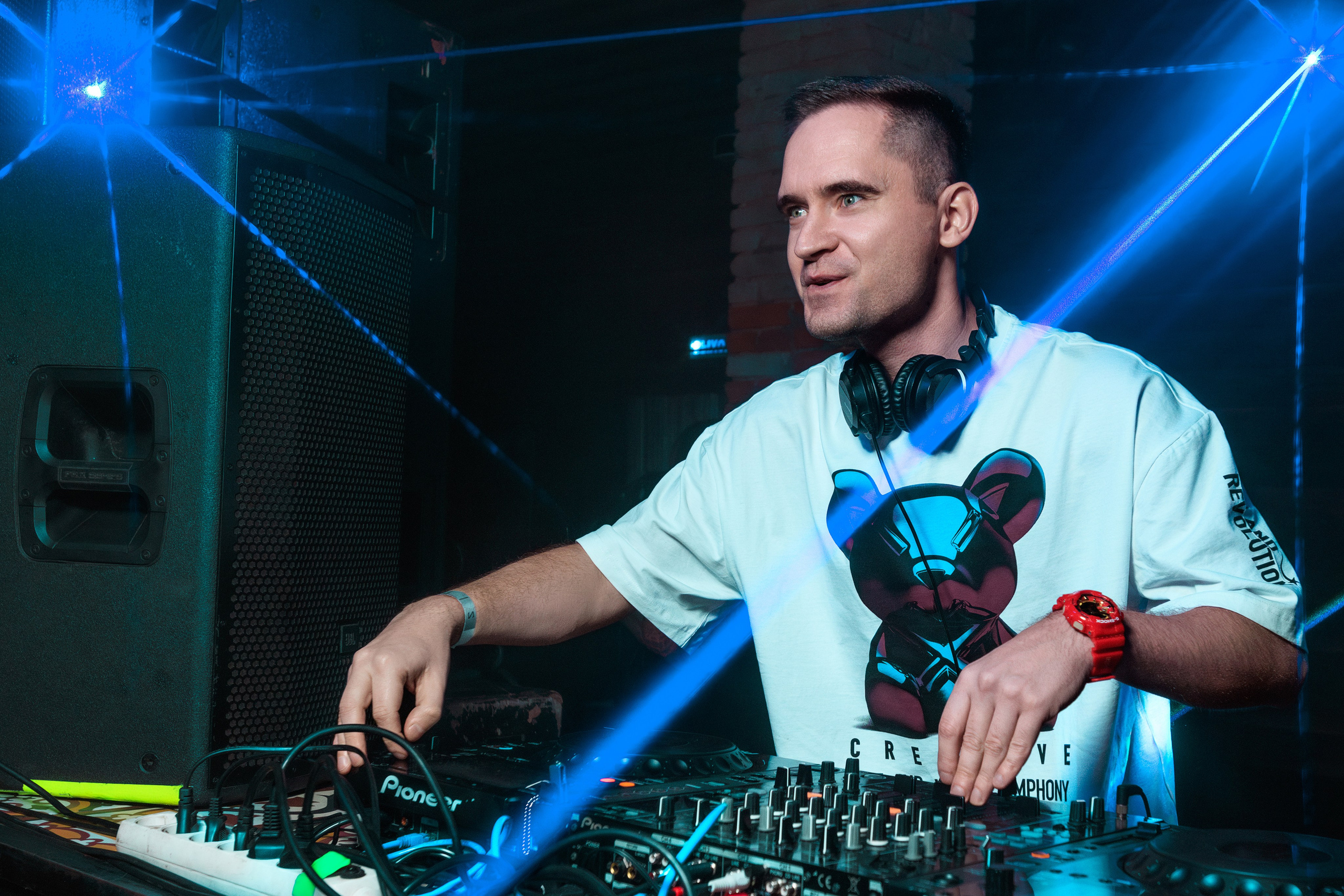 Denis Kenzo. Репортажный фотограф Екатеринбург | Яркий, качественный репортаж | Концерты, клубы, репортаж, праздники, корпоративы