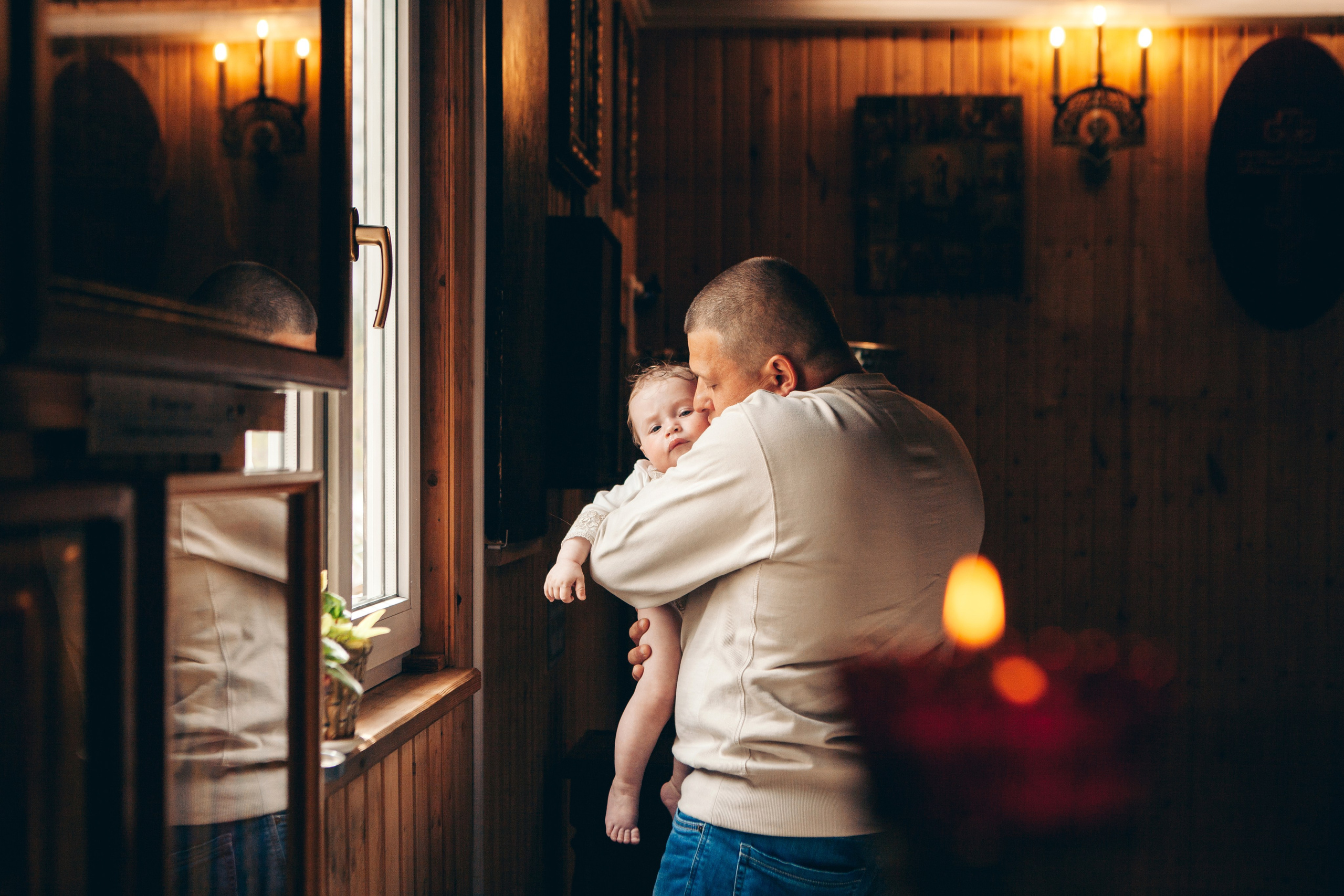 Крещение ребенка в церкви в москве. Фотограф Ольга Ефремова