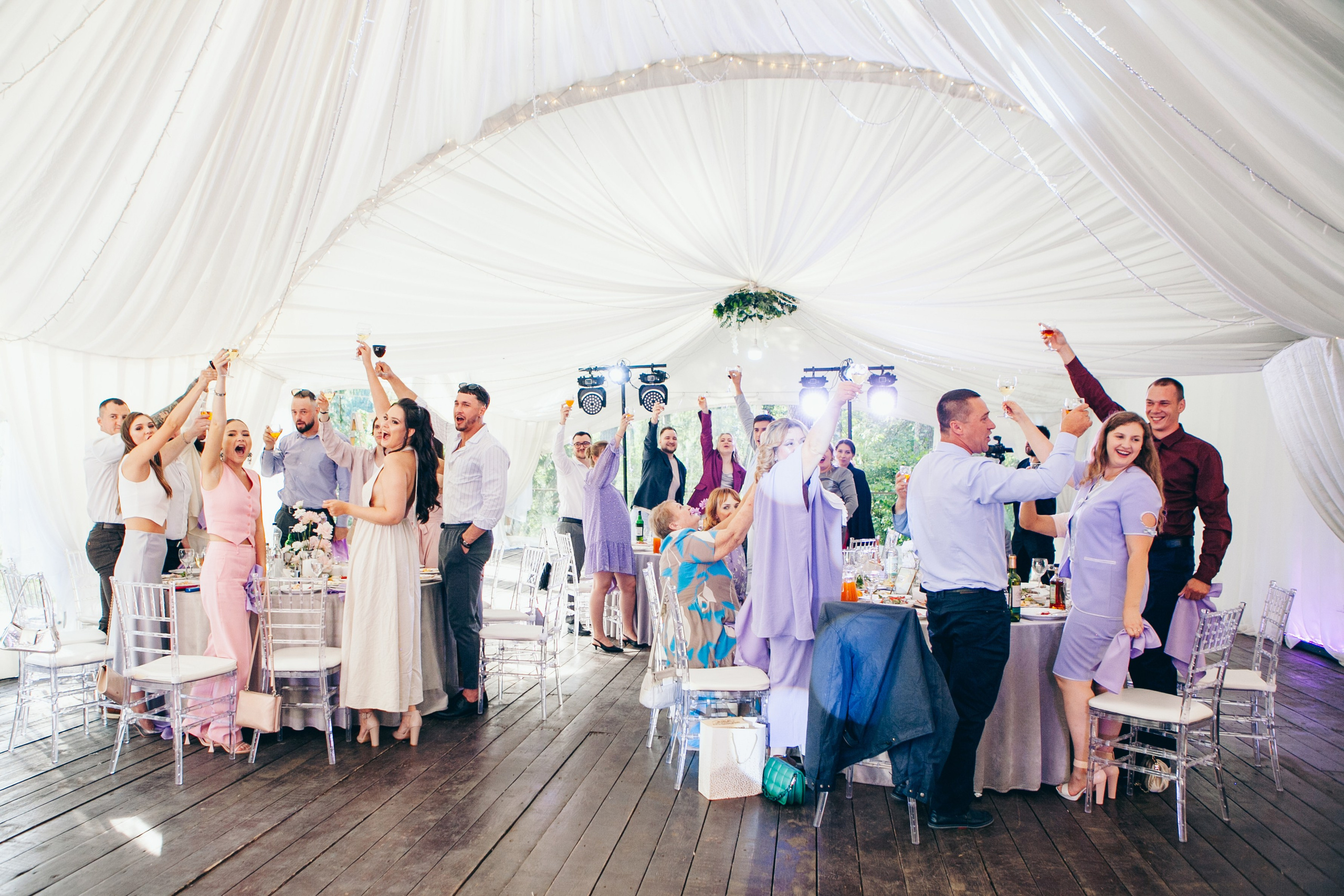 Свадебная фотосессия в отеле hartwell hotel и на патриарших прудах. Фотограф Ольга Ефремова