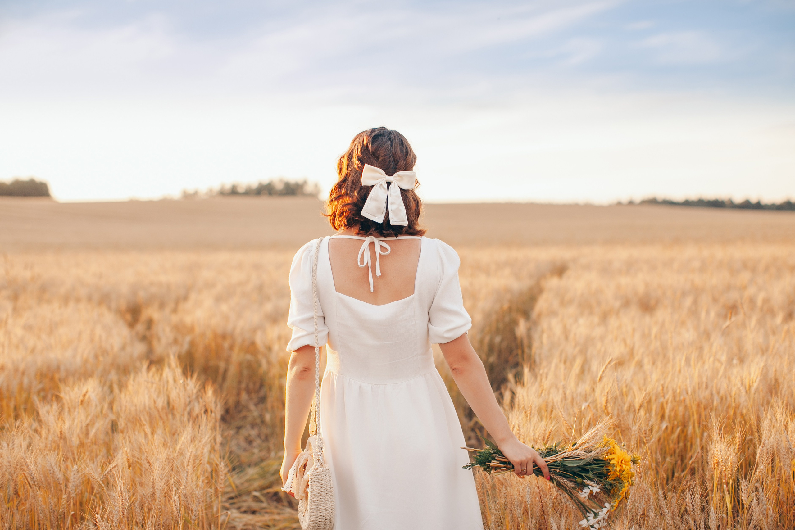 Семейная фотосессия в поле на закате. Фотограф Ольга Ефремова