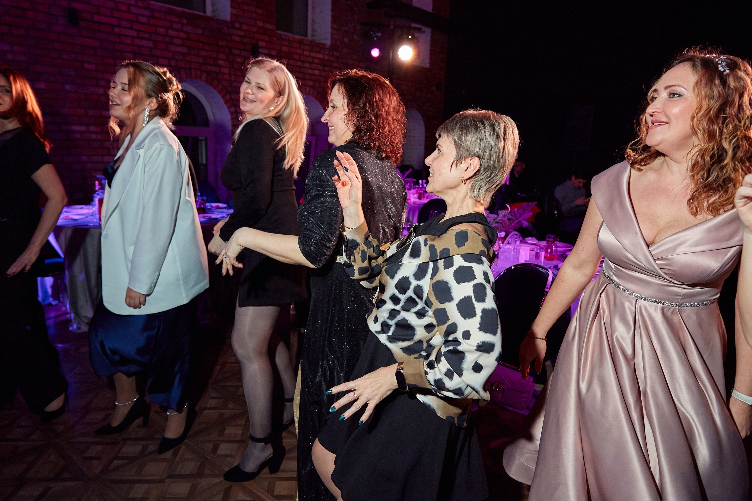 Компания Clarity / Пространство HIDE. Антон Артюшин, портретный фотограф. Москва