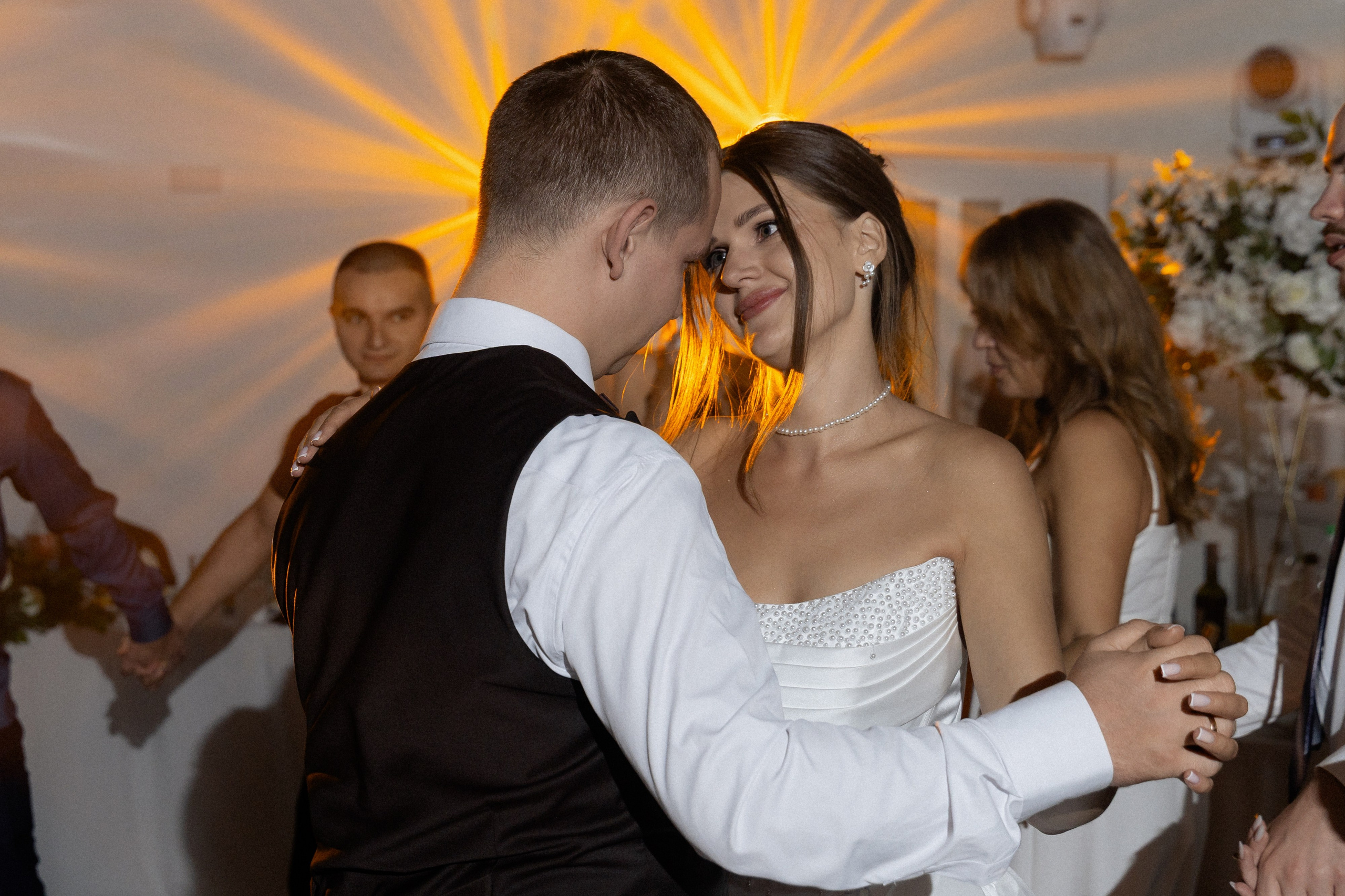 Свадебная фотосессия Анастасии и Игоря в Усадьбе Легенда. Свадебный фотограф в Минске/Беларуси Сергей Спиридонов