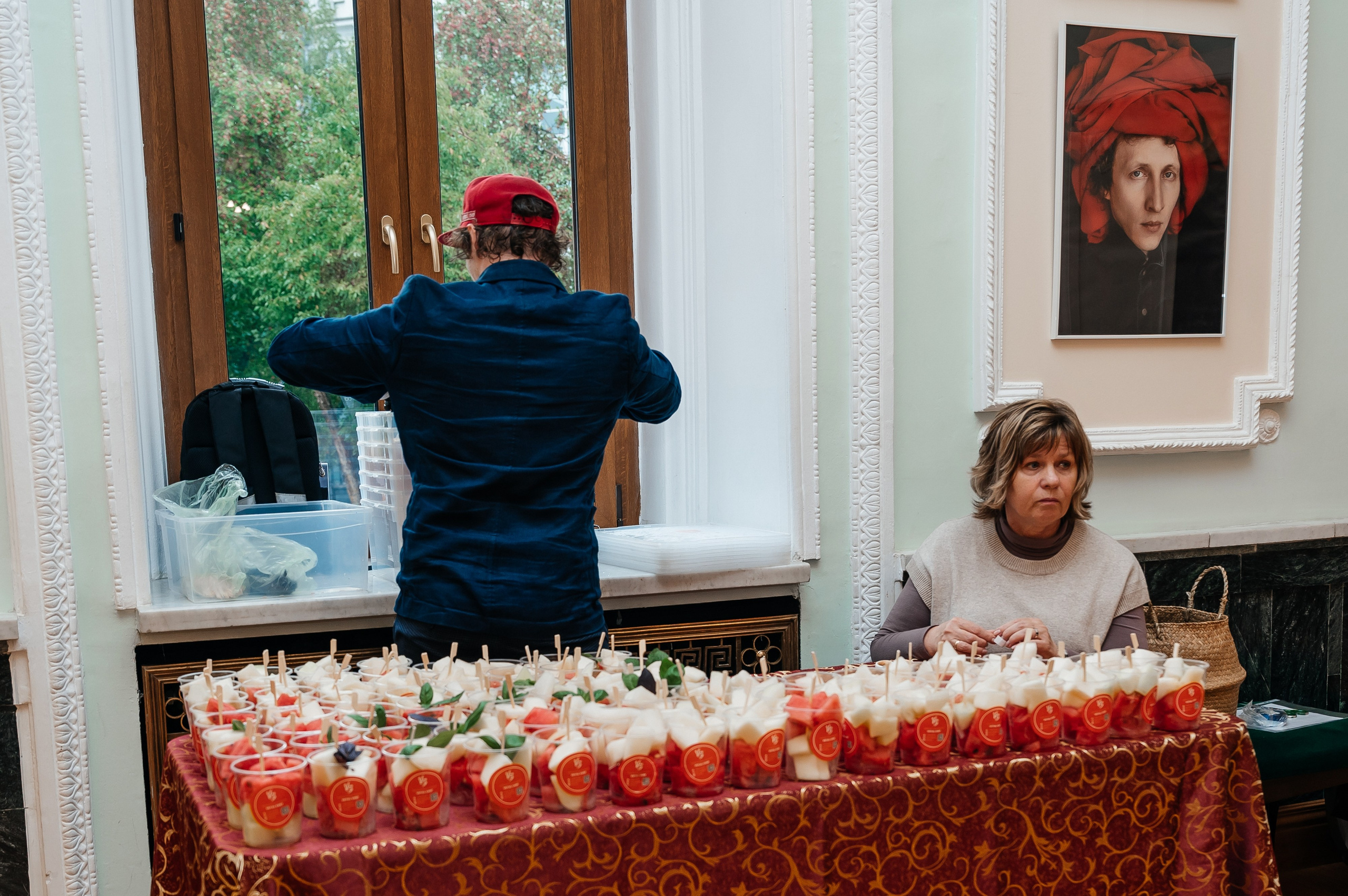 Открытие выставки Кати Васильевой в Молодежном театре. Wedding and family photographer USA