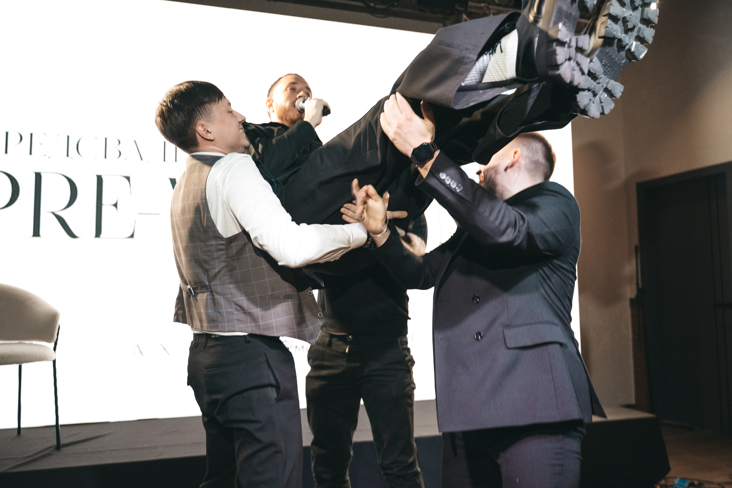 WhiteRoom Pre-wedding. Репортажный и свадебный фотограф в Сургуте