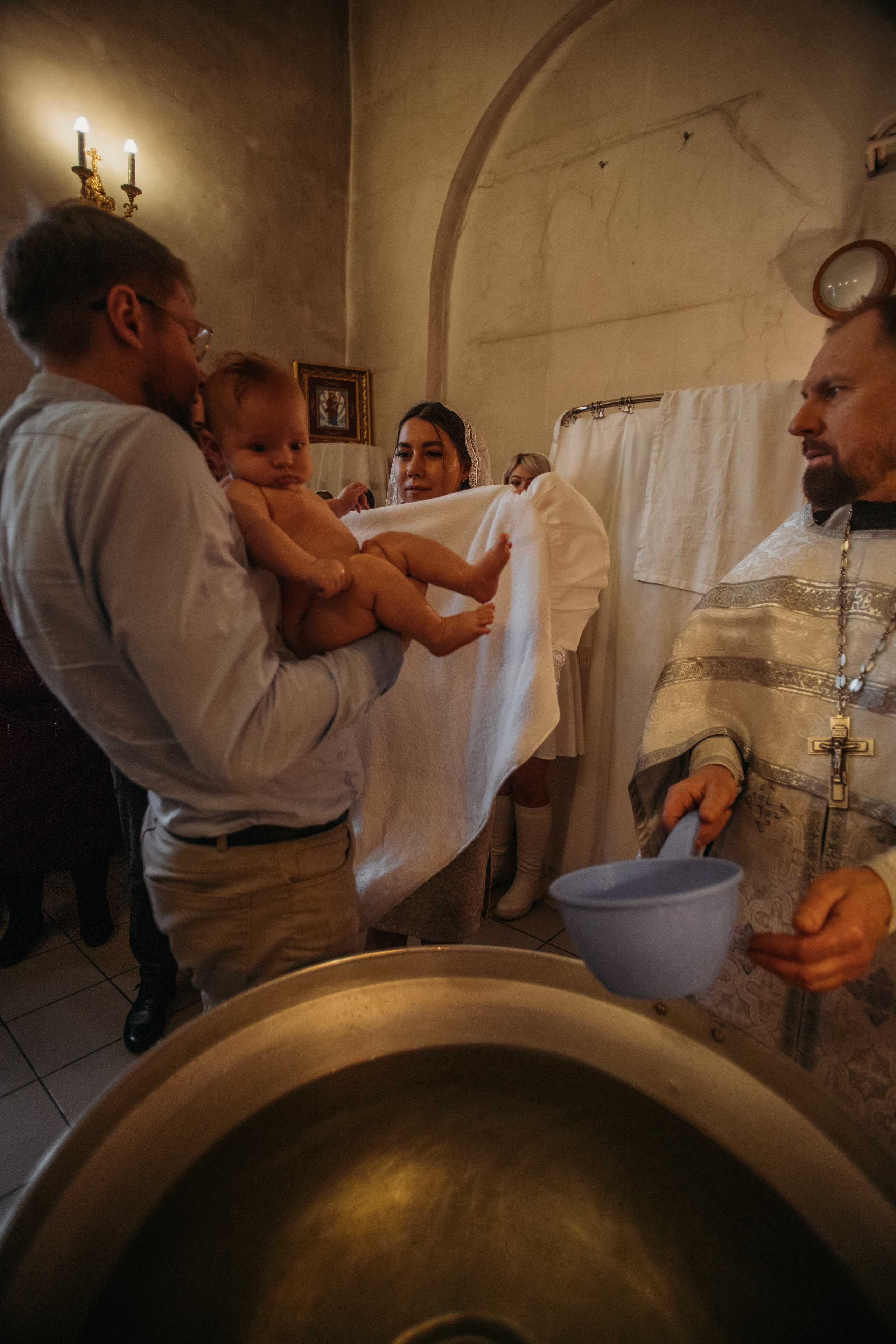 Крещение Аглаи. Венера Гайн. Репортажный фотограф  Тюмень. Обучение фотографии с 0