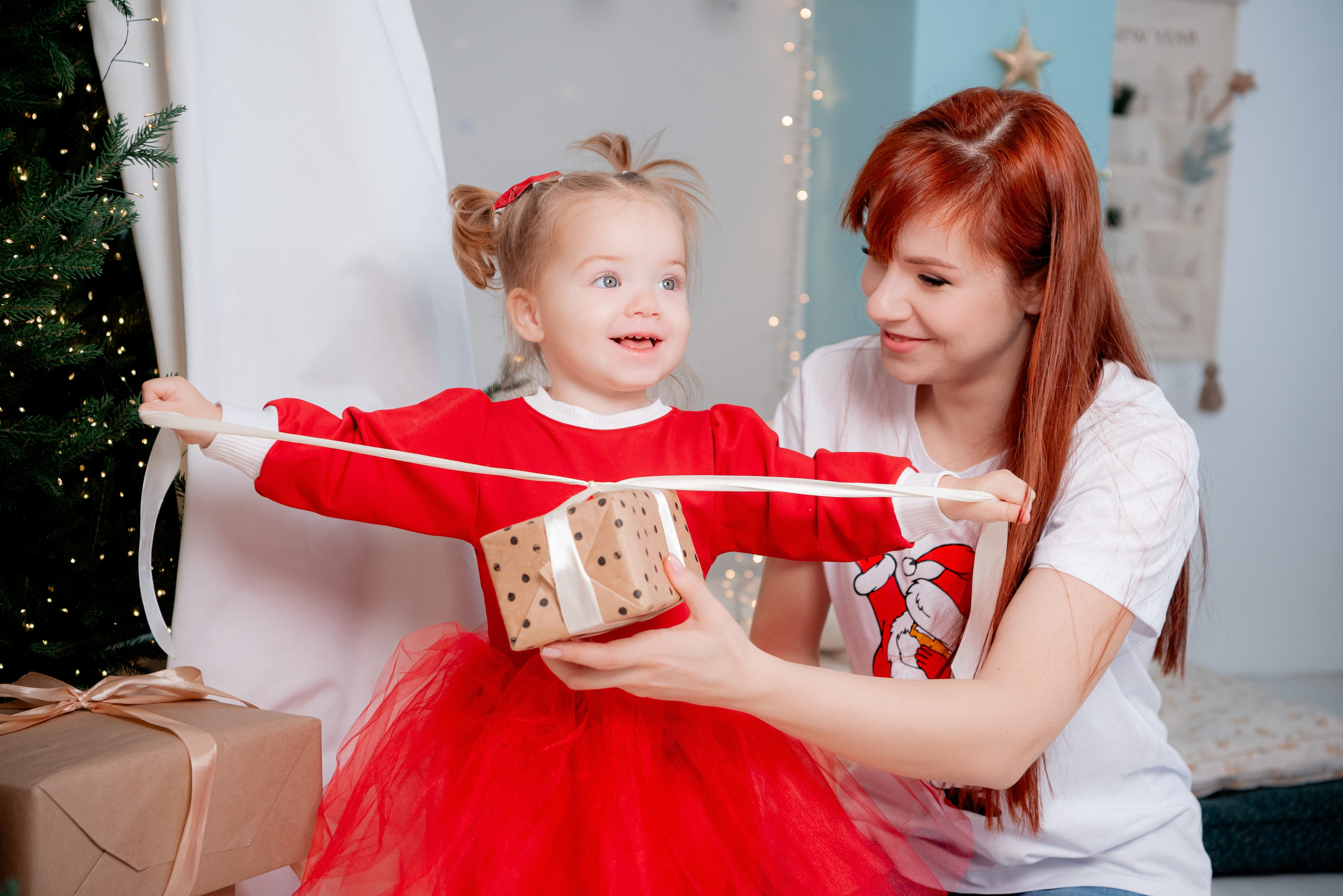 Новогодняя семейная фотосессия. Студия Скандибек. Фотограф в Волгограде и Волжском Александр Горбань