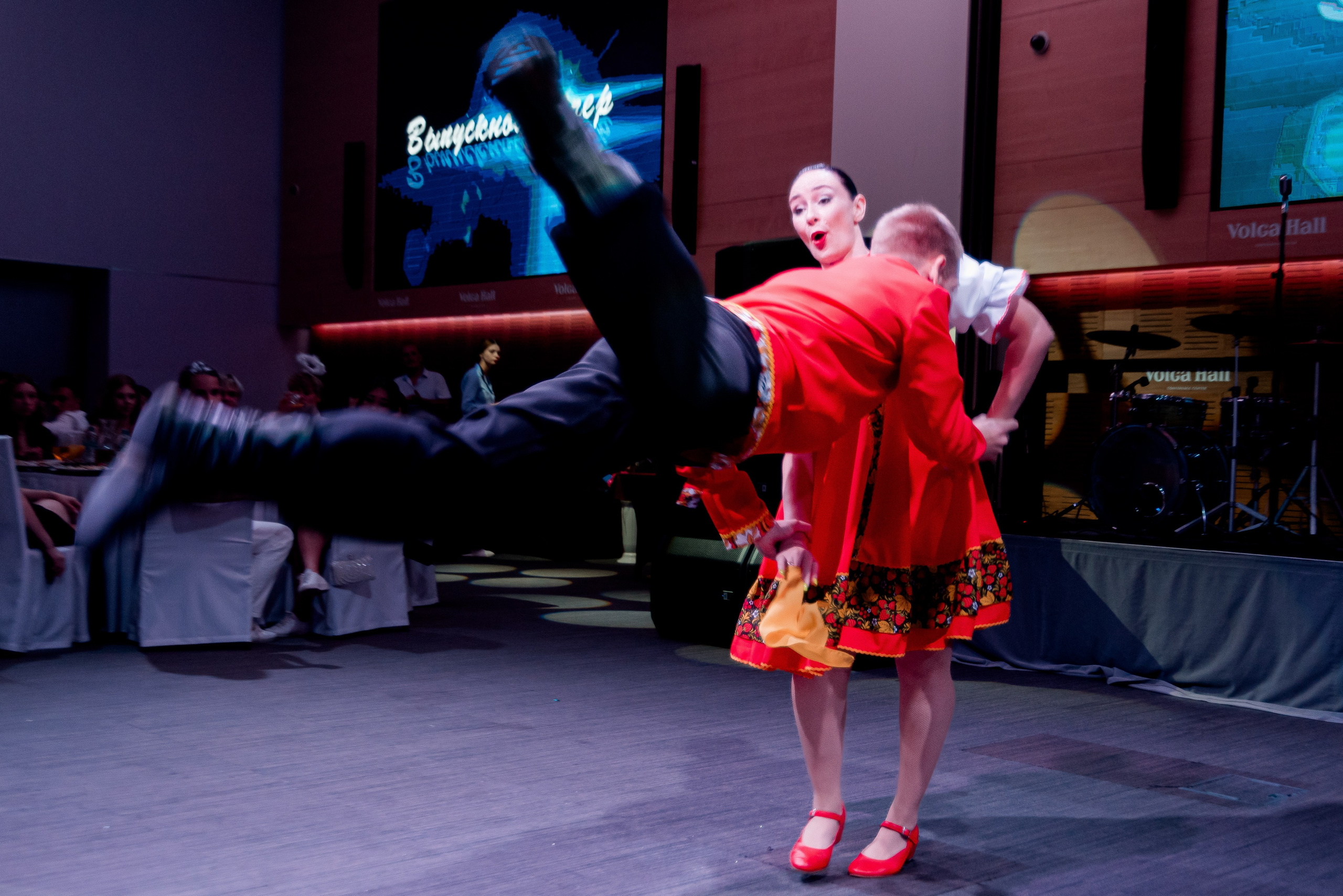 5 Лицей. Музкомедия. Хиллтон. Фотограф в Волгограде и Волжском Александр Горбань