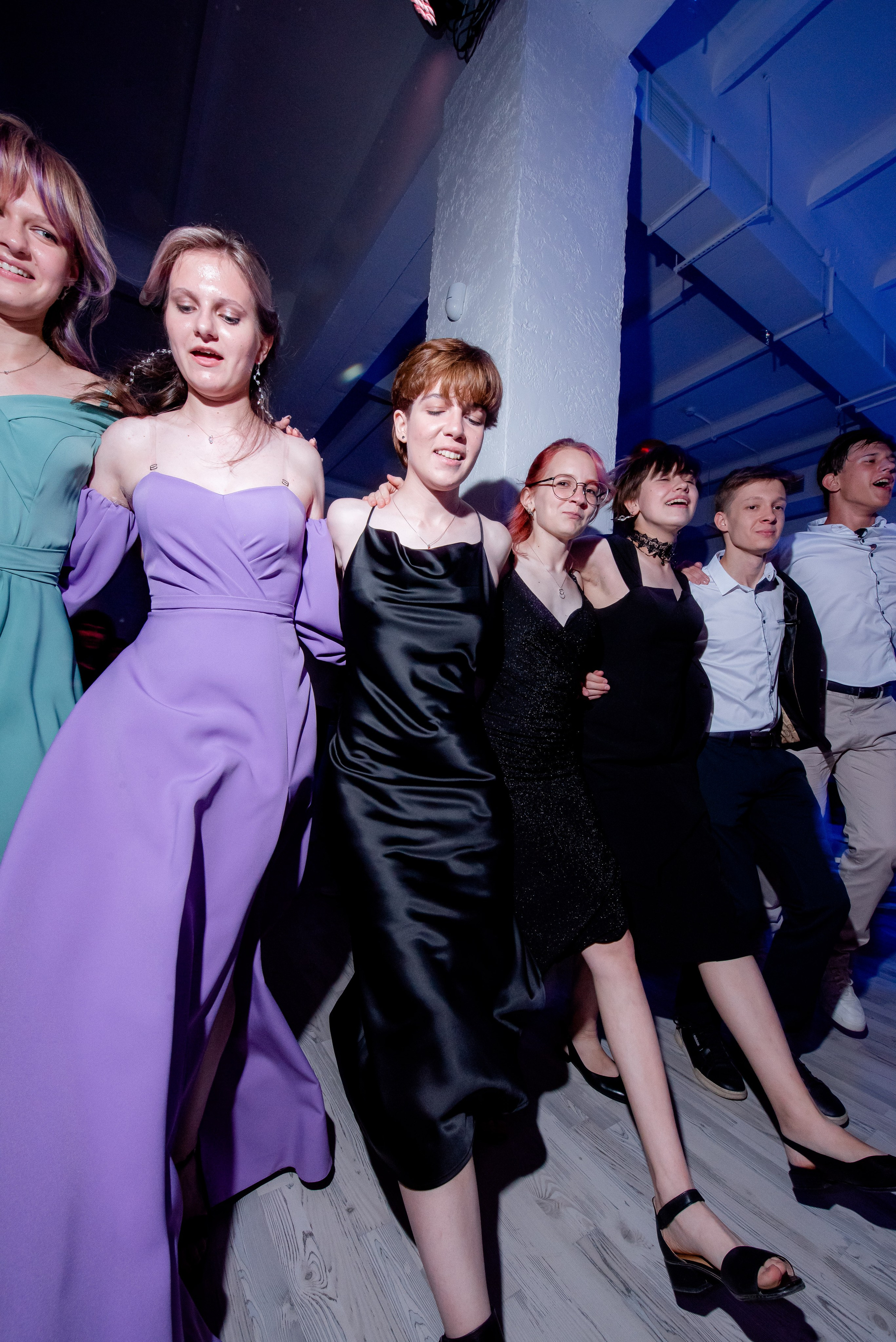 30 Школа. Вручение и Банкет. ДК Юбилейный и Банхоф. Фотограф в Волгограде и Волжском Александр Горбань