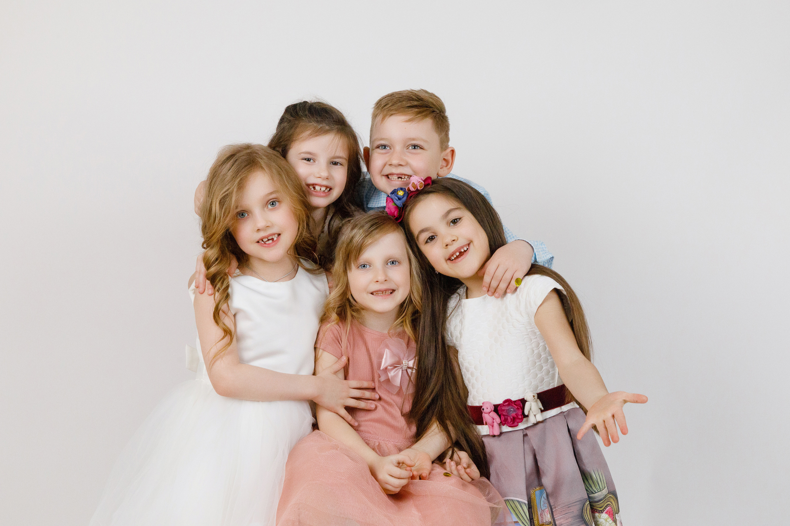 ГРУППОВЫЕ ФОТОГРАФИИ. Выпускные альбомы в Москве FOTOVMESTE