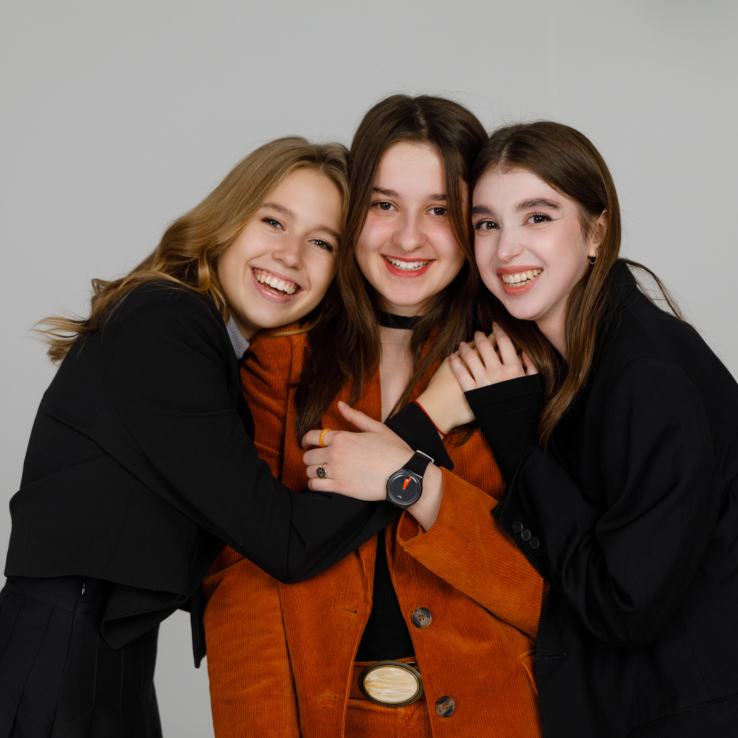 11 Г М ШКОЛА 1601. Выпускные альбомы в Москве FOTOVMESTE