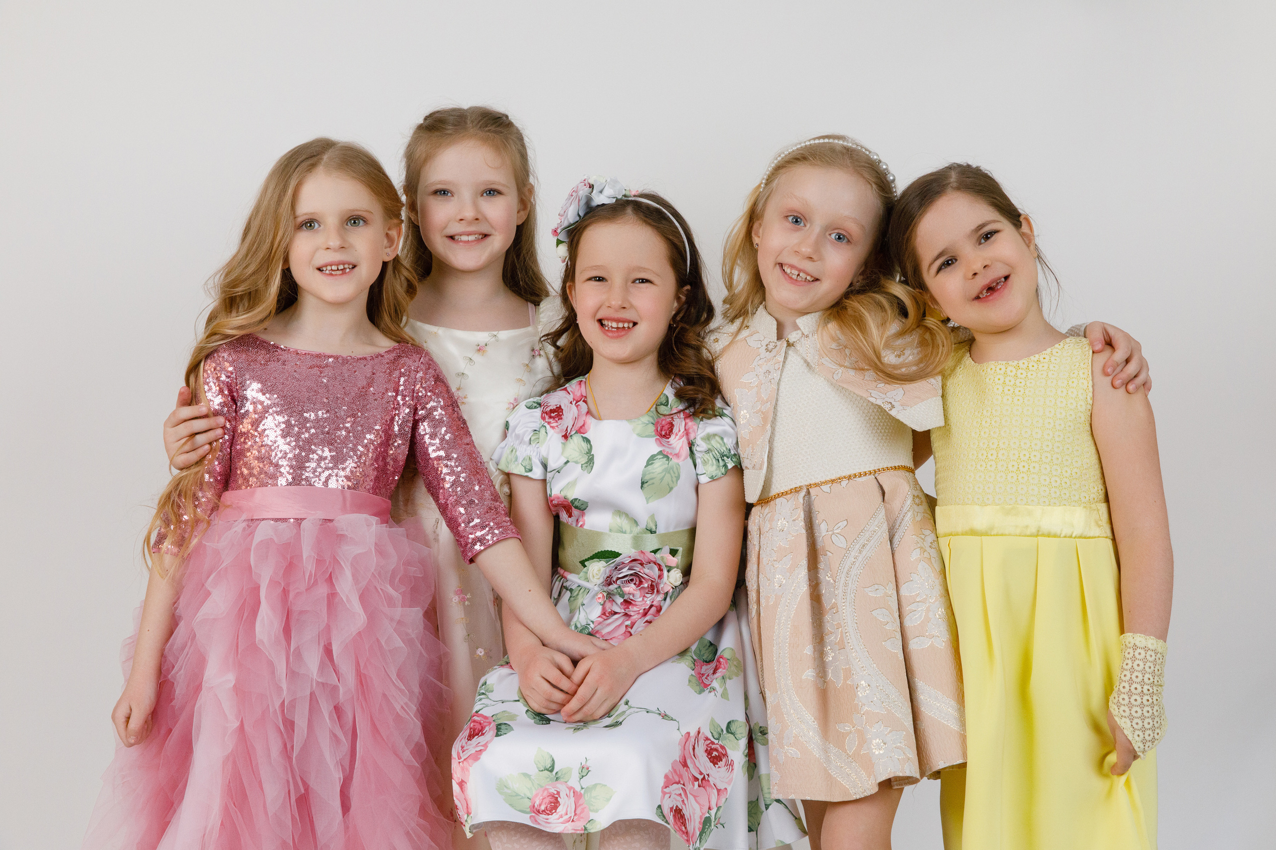 ГРУППОВЫЕ ФОТОГРАФИИ. Выпускные альбомы в Москве FOTOVMESTE