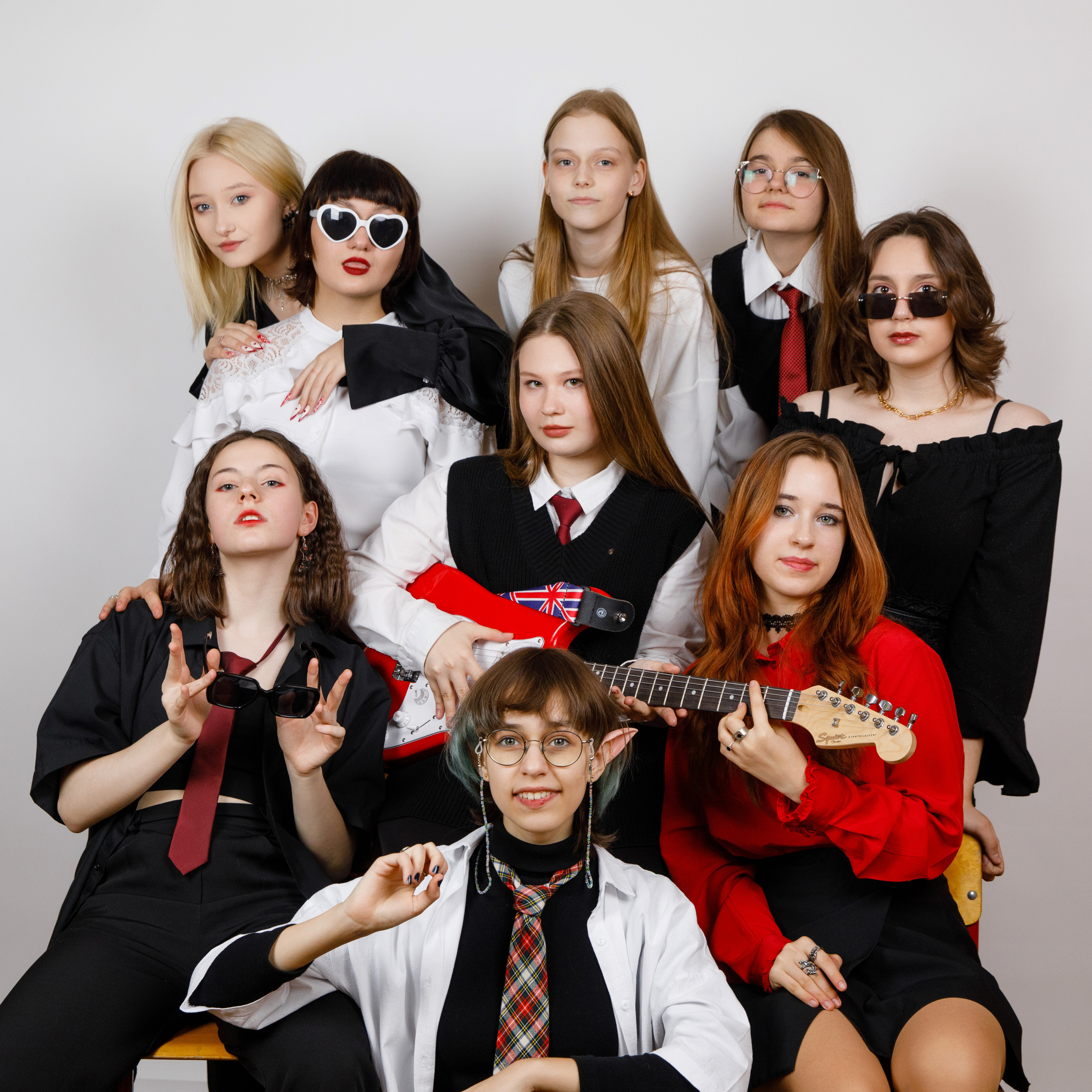 9 н школа 1288. Выпускные альбомы в Москве FOTOVMESTE