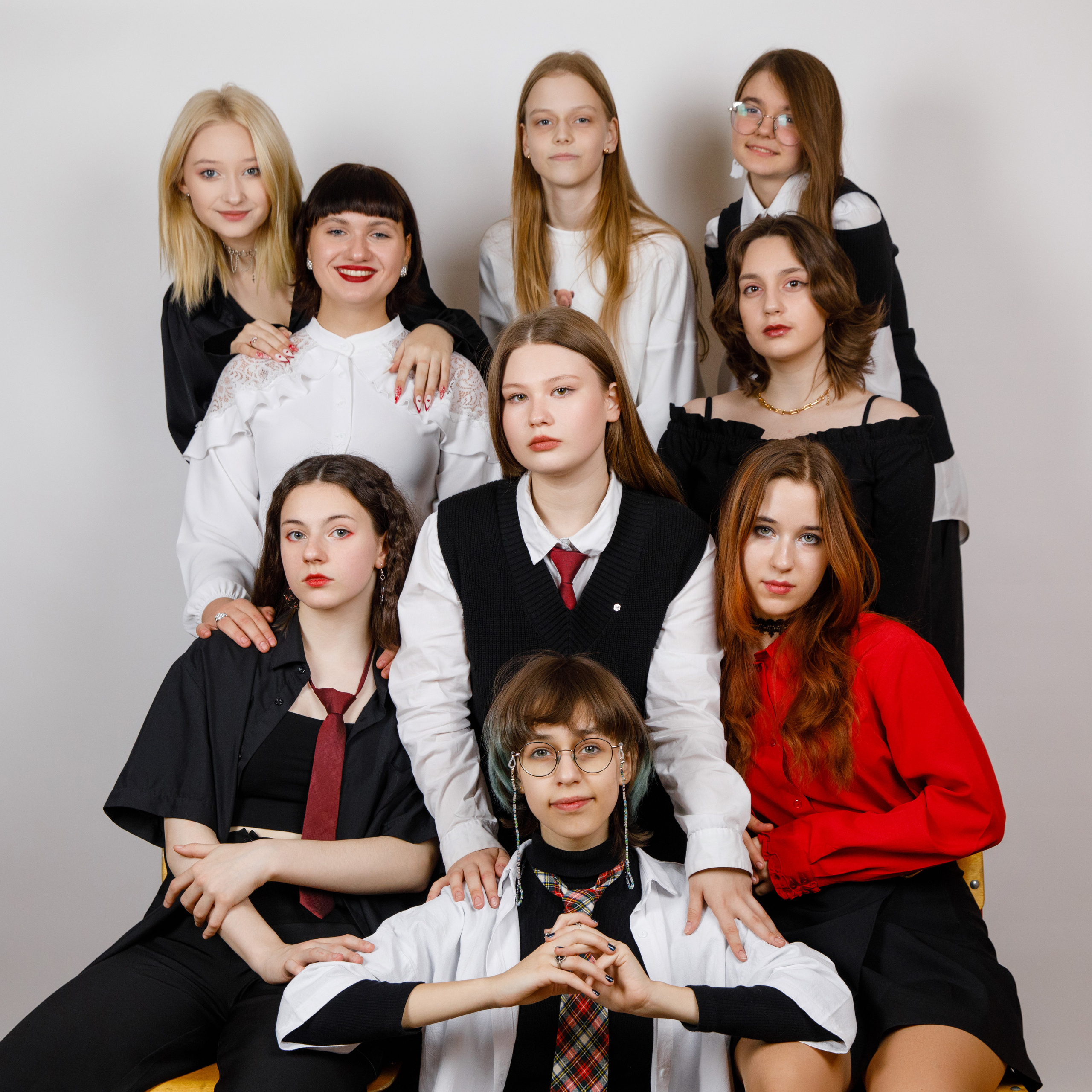 9 н школа 1288. Выпускные альбомы в Москве FOTOVMESTE