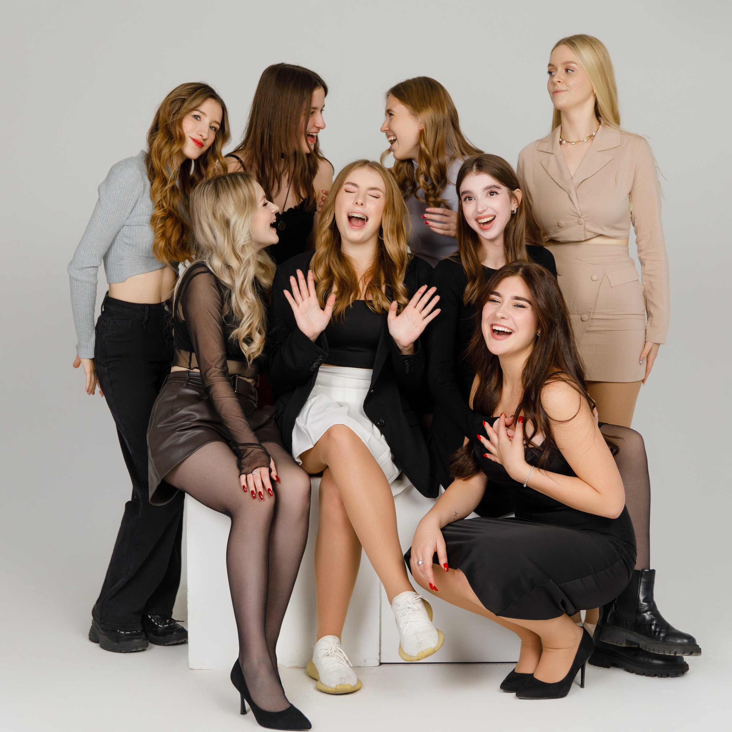 11 Г М ШКОЛА 1601. Выпускные альбомы в Москве FOTOVMESTE