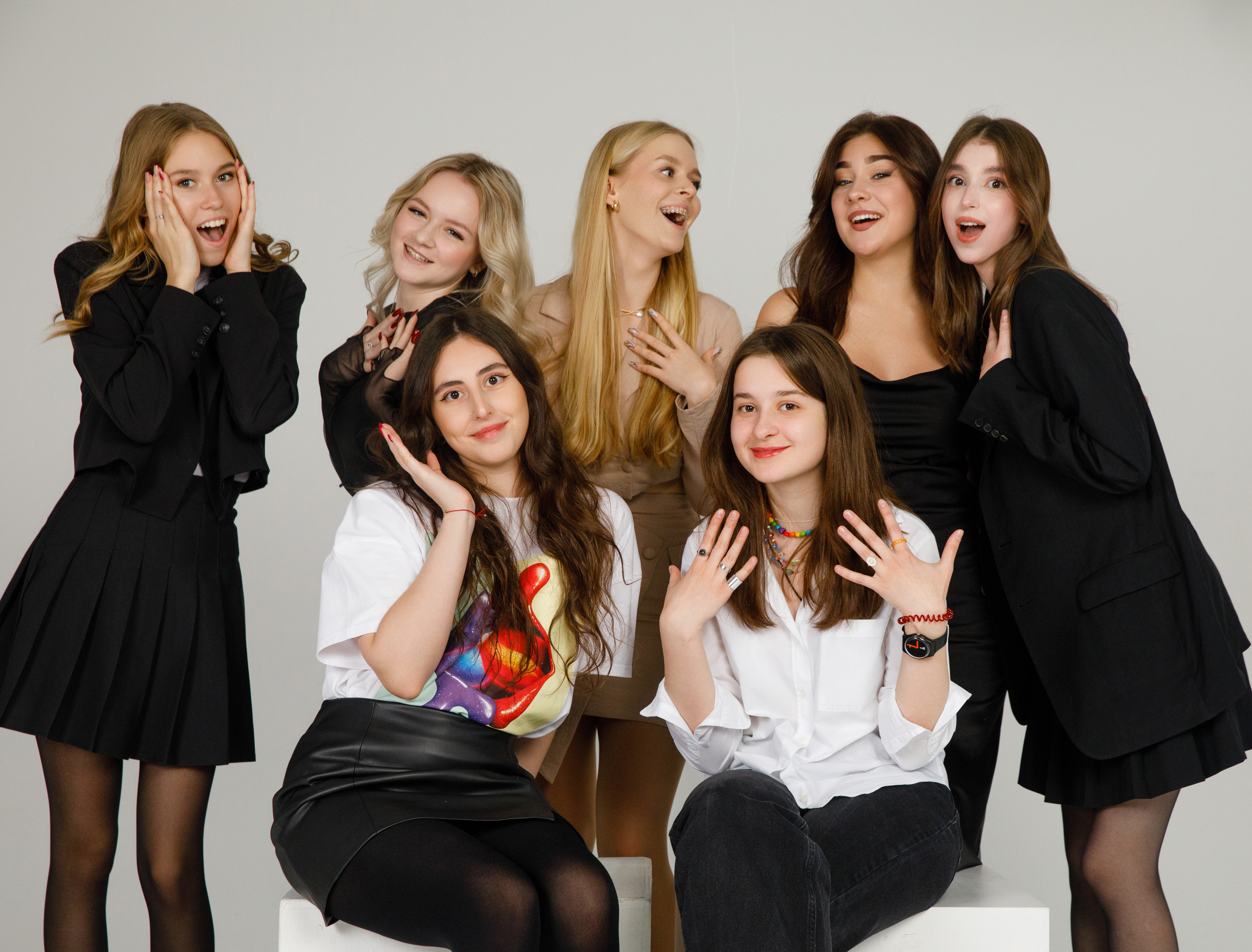 11 Г М ШКОЛА 1601. Выпускные альбомы в Москве FOTOVMESTE