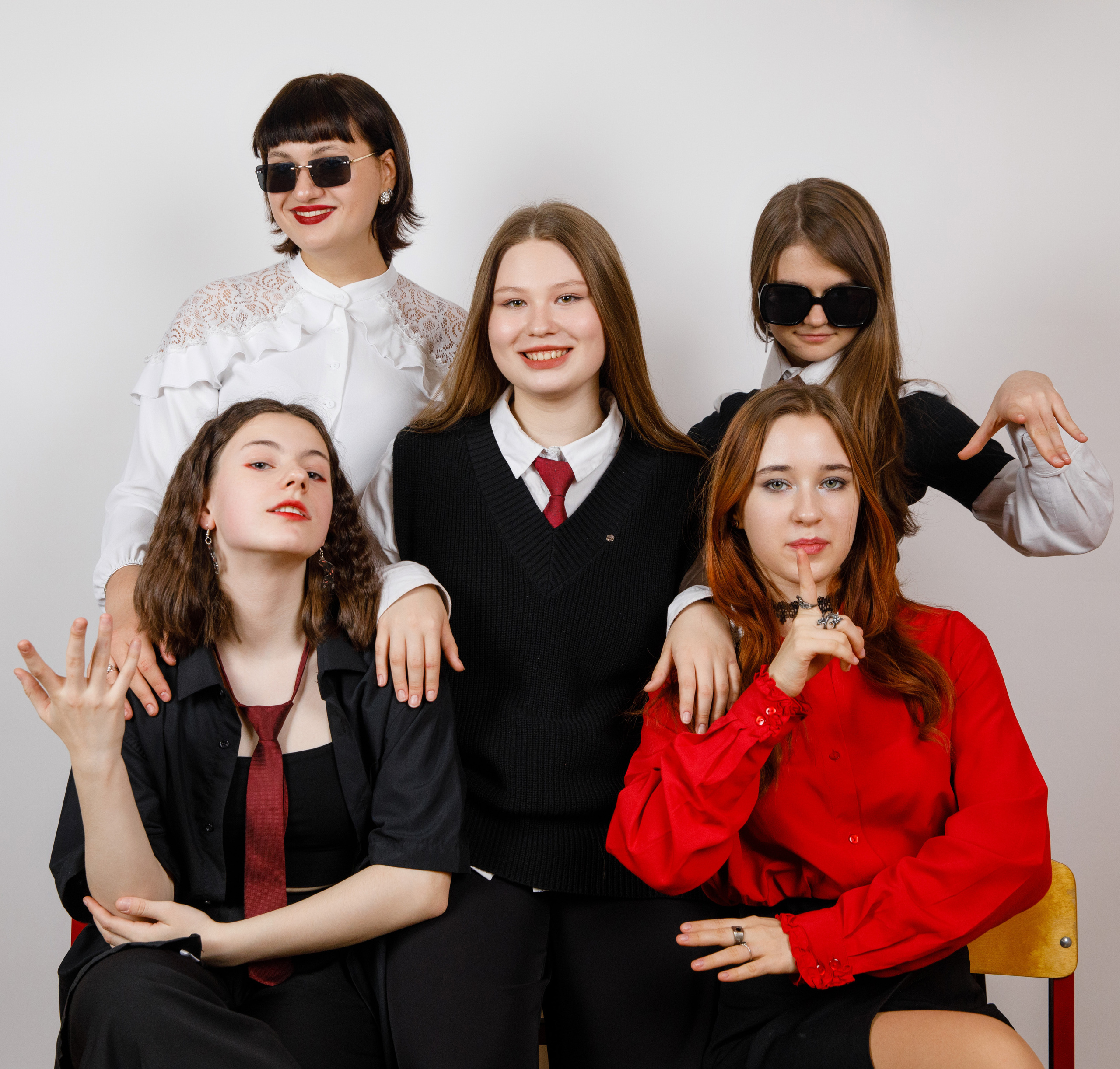 9 н школа 1288. Выпускные альбомы в Москве FOTOVMESTE