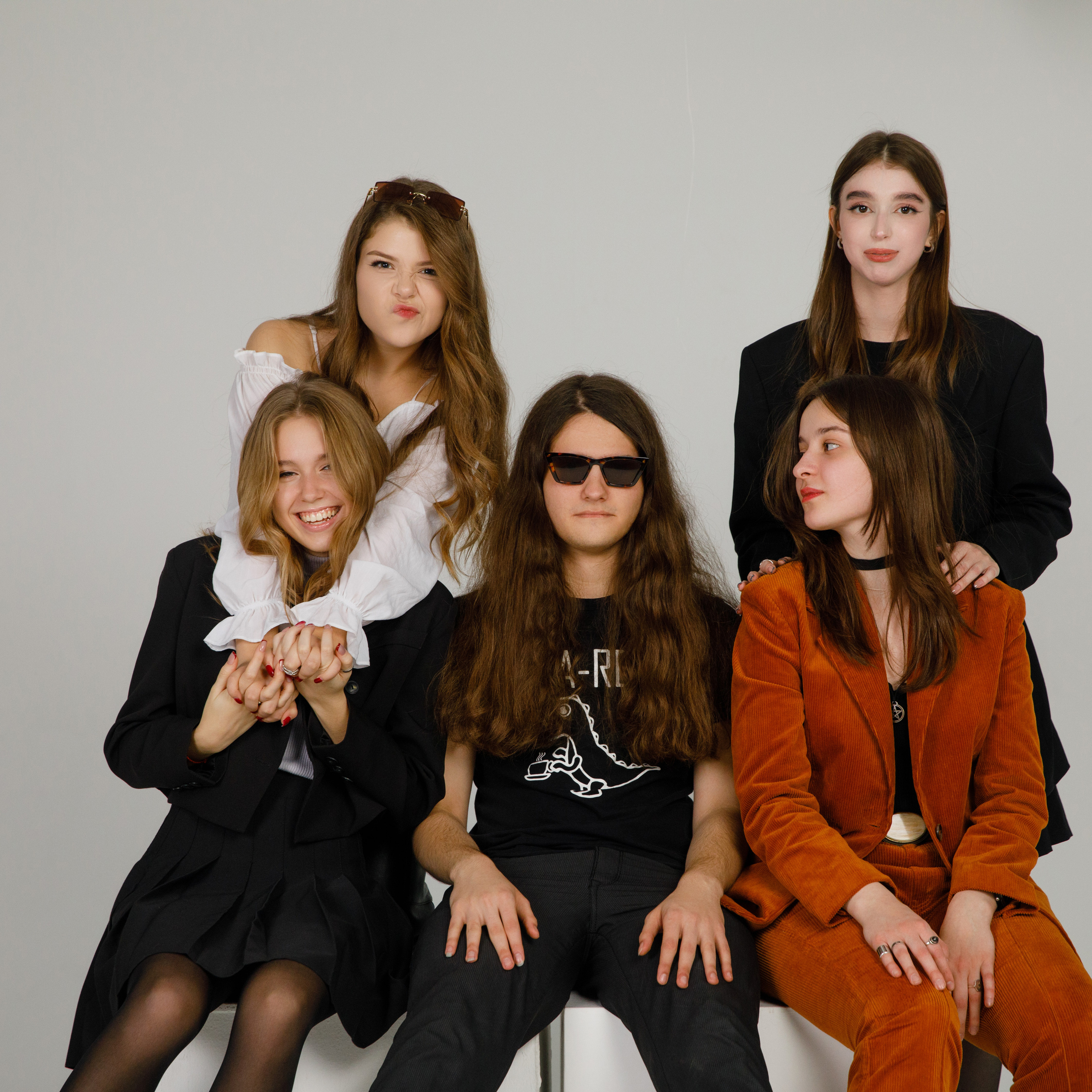 11 Г М ШКОЛА 1601. Выпускные альбомы в Москве FOTOVMESTE