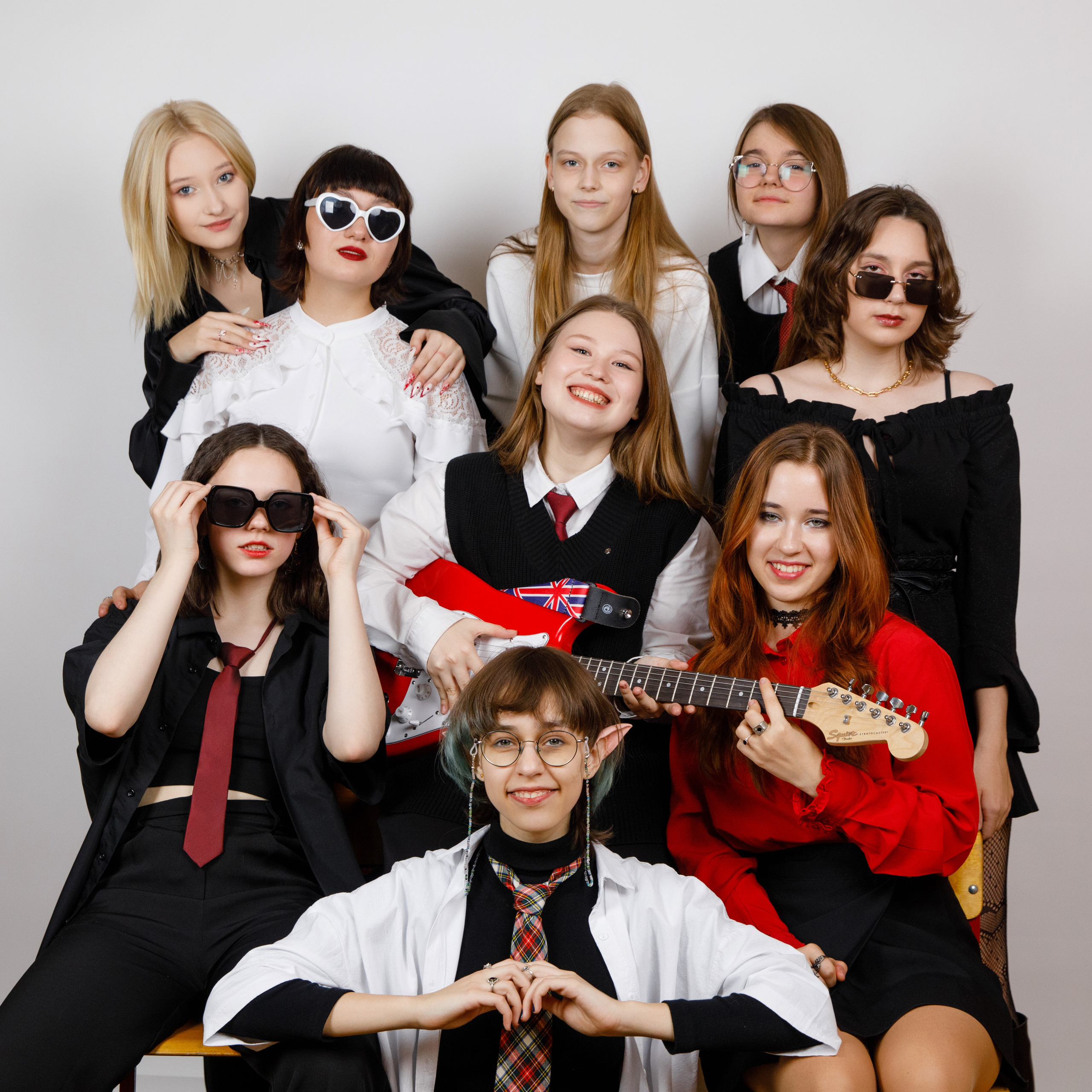 9 н школа 1288. Выпускные альбомы в Москве FOTOVMESTE