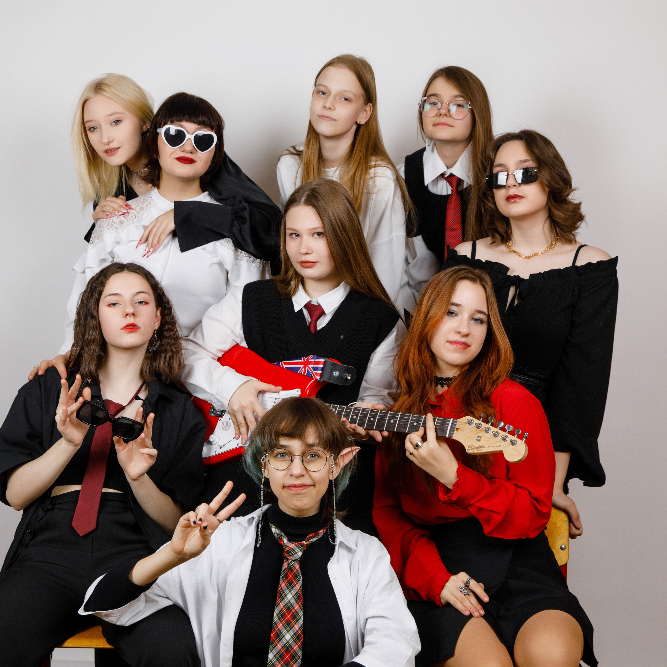 9 н школа 1288. Выпускные альбомы в Москве FOTOVMESTE