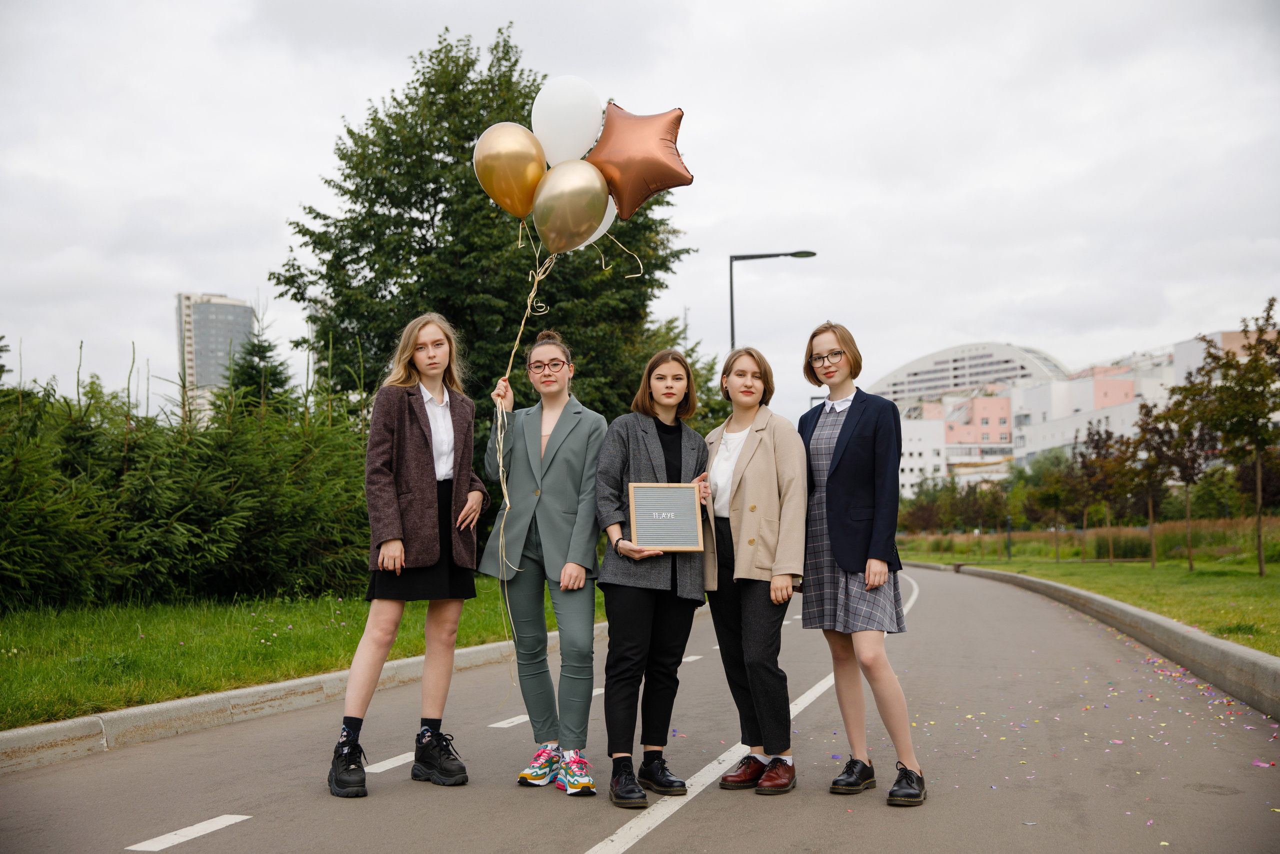 ФОТОСЕССИЯ НА ХОДЫНКЕ. Выпускные альбомы в Москве FOTOVMESTE