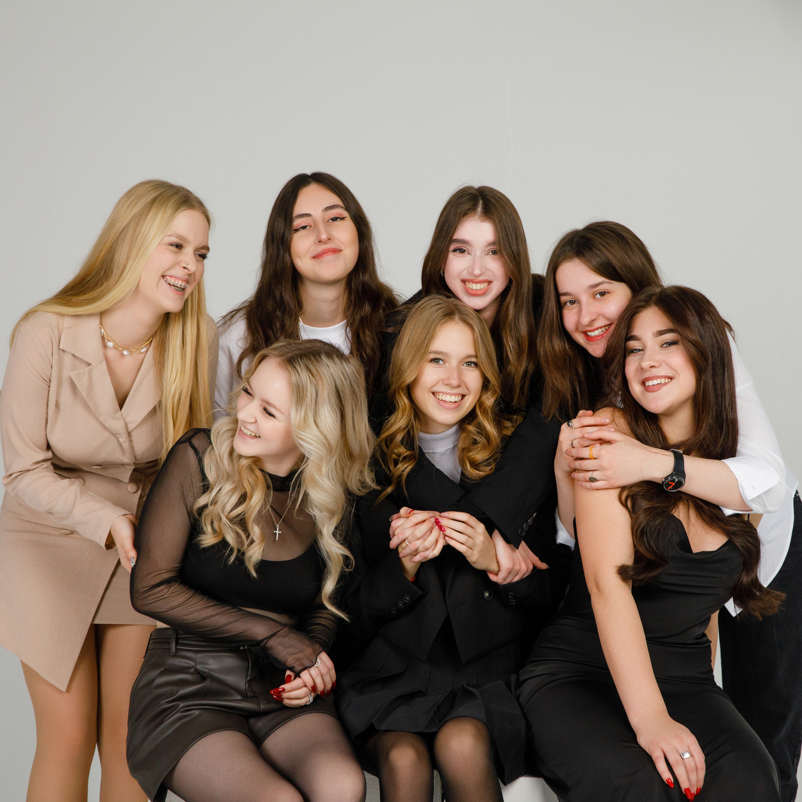 11 Г М ШКОЛА 1601. Выпускные альбомы в Москве FOTOVMESTE