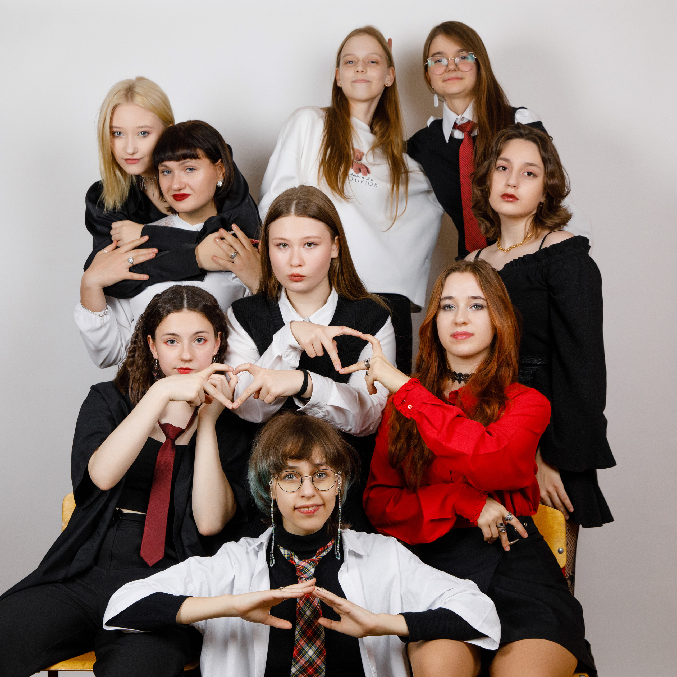 9 н школа 1288. Выпускные альбомы в Москве FOTOVMESTE