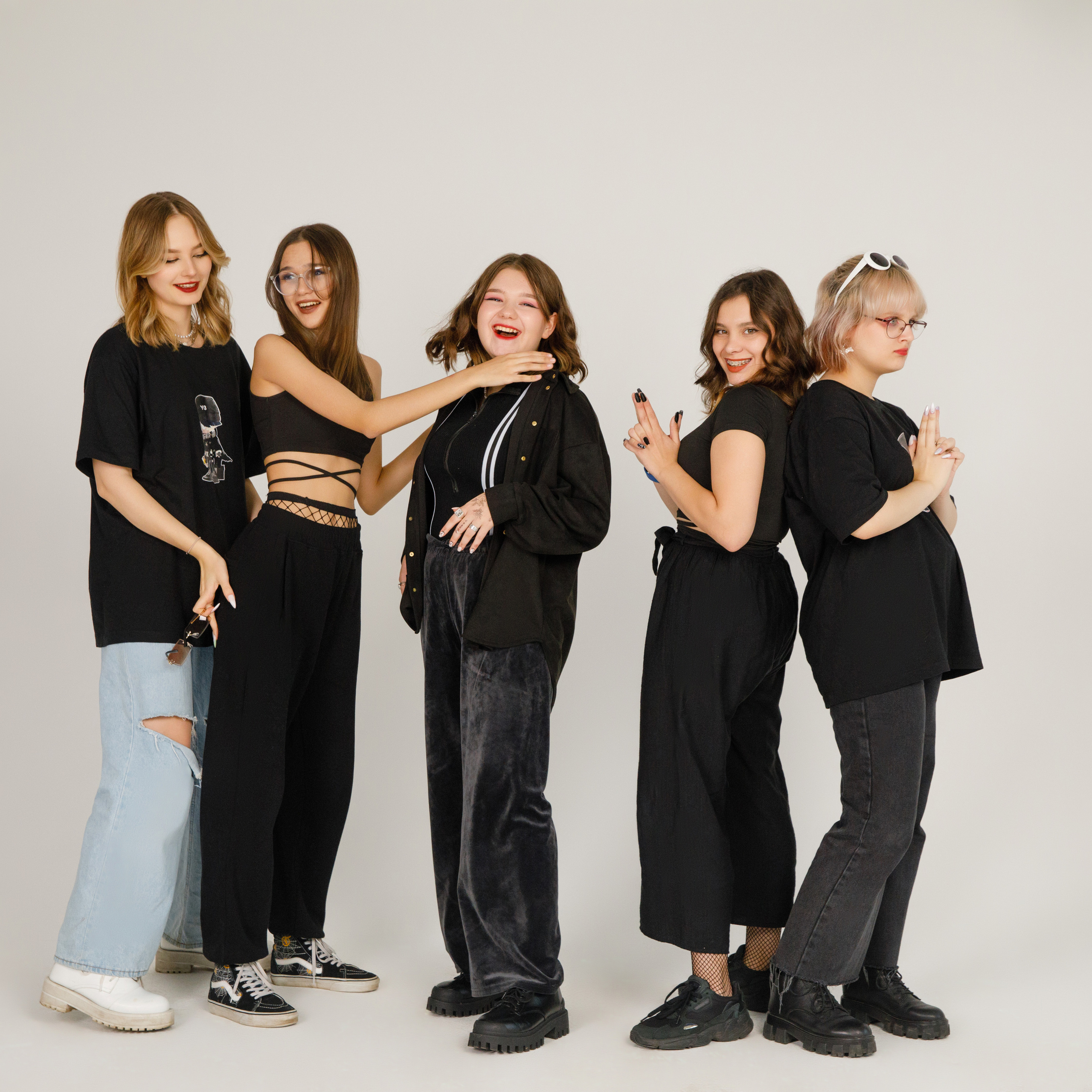 11 Г М ШКОЛА 1601. Выпускные альбомы в Москве FOTOVMESTE