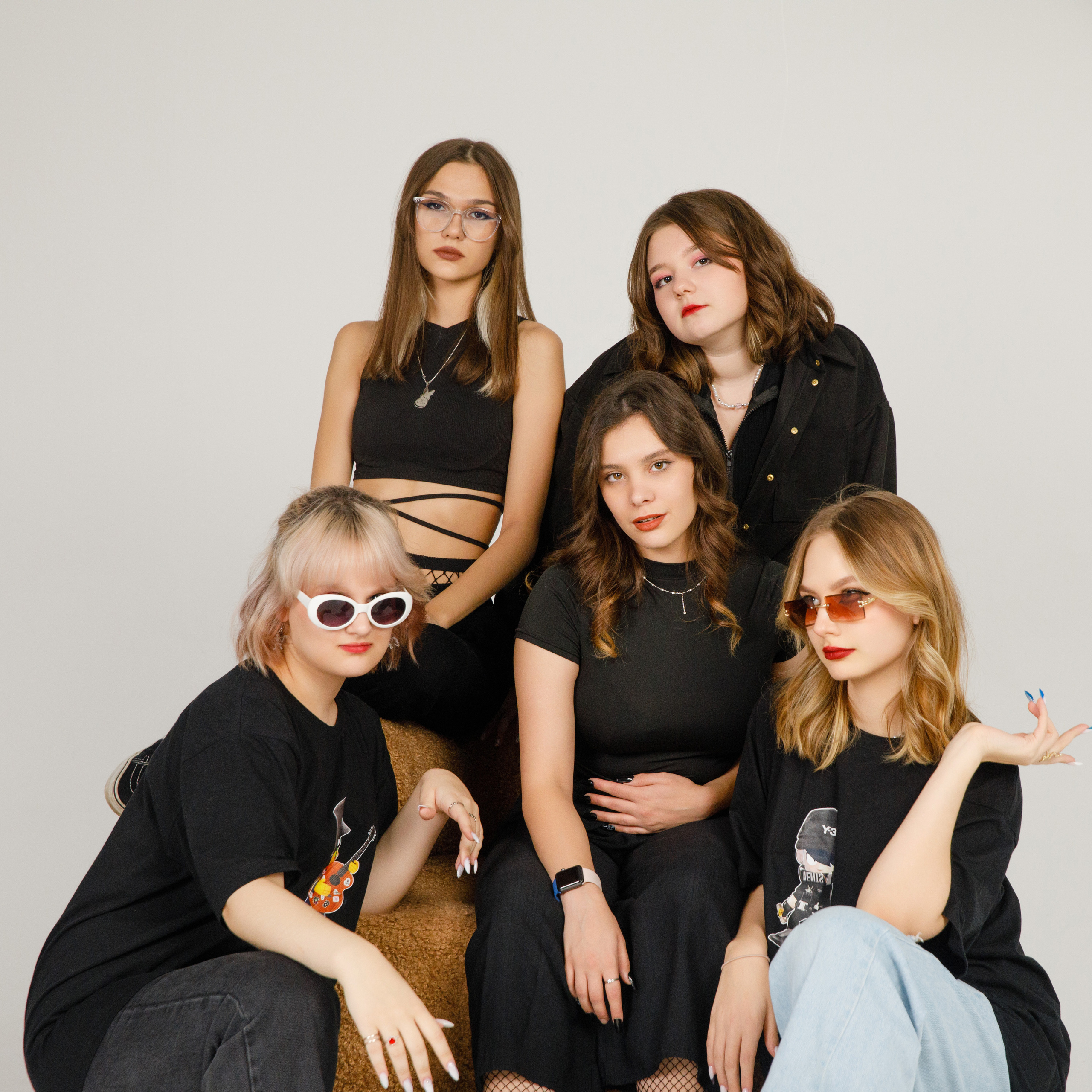 11 Г М ШКОЛА 1601. Выпускные альбомы в Москве FOTOVMESTE