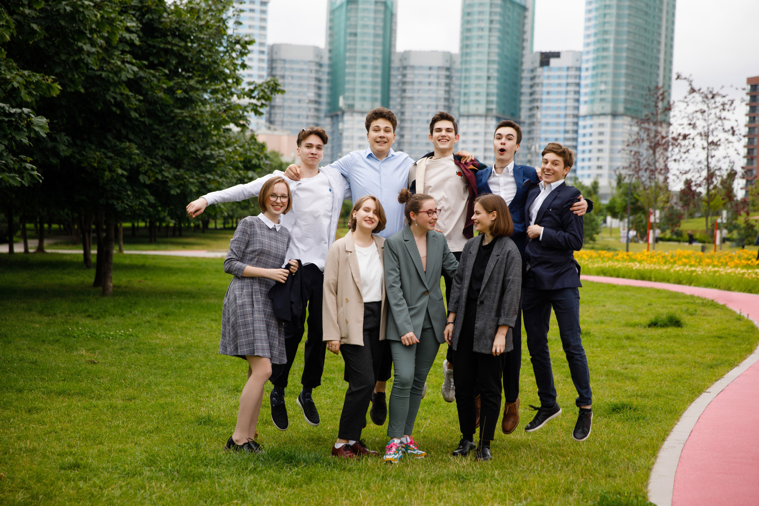 ФОТОСЕССИЯ НА ХОДЫНКЕ. Выпускные альбомы в Москве FOTOVMESTE