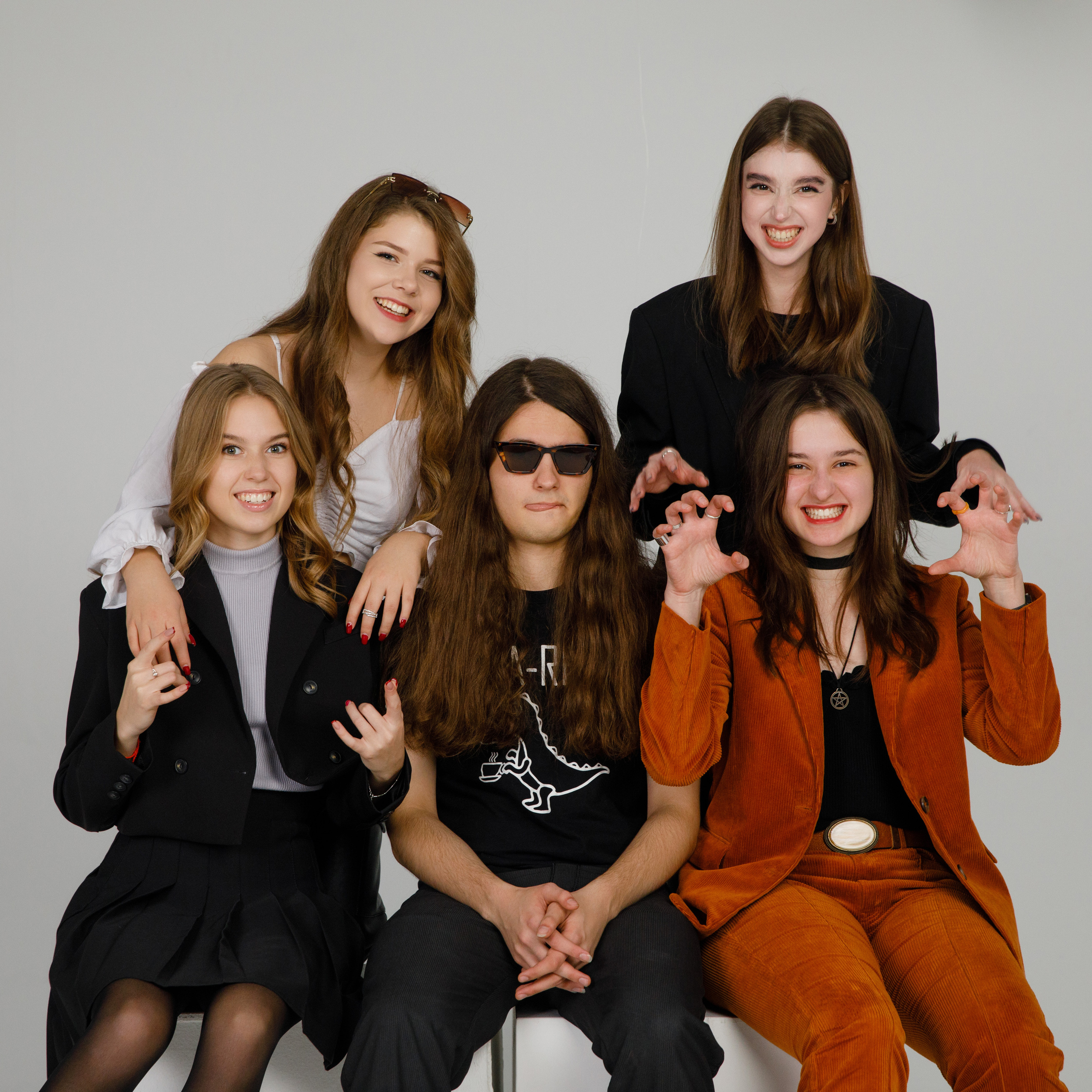 11 Г М ШКОЛА 1601. Выпускные альбомы в Москве FOTOVMESTE