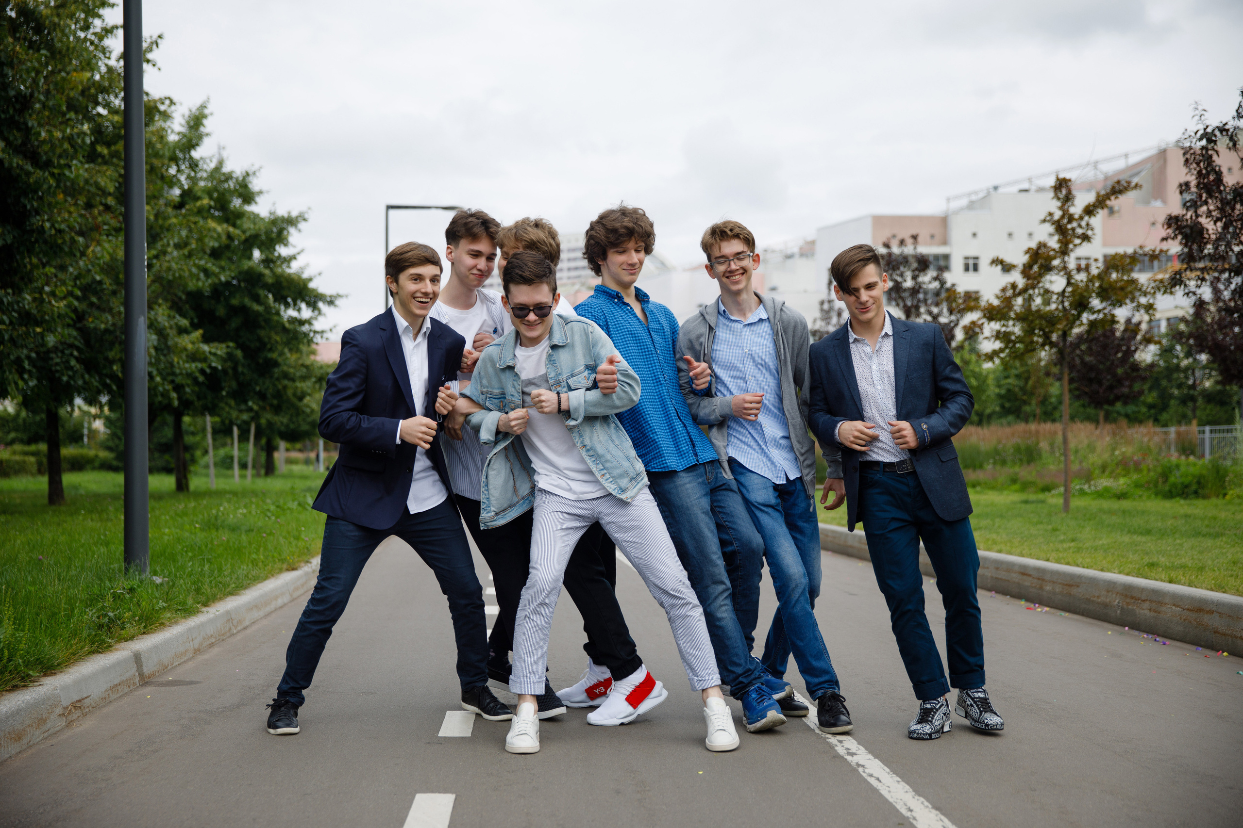 ФОТОСЕССИЯ НА ХОДЫНКЕ. Выпускные альбомы в Москве FOTOVMESTE