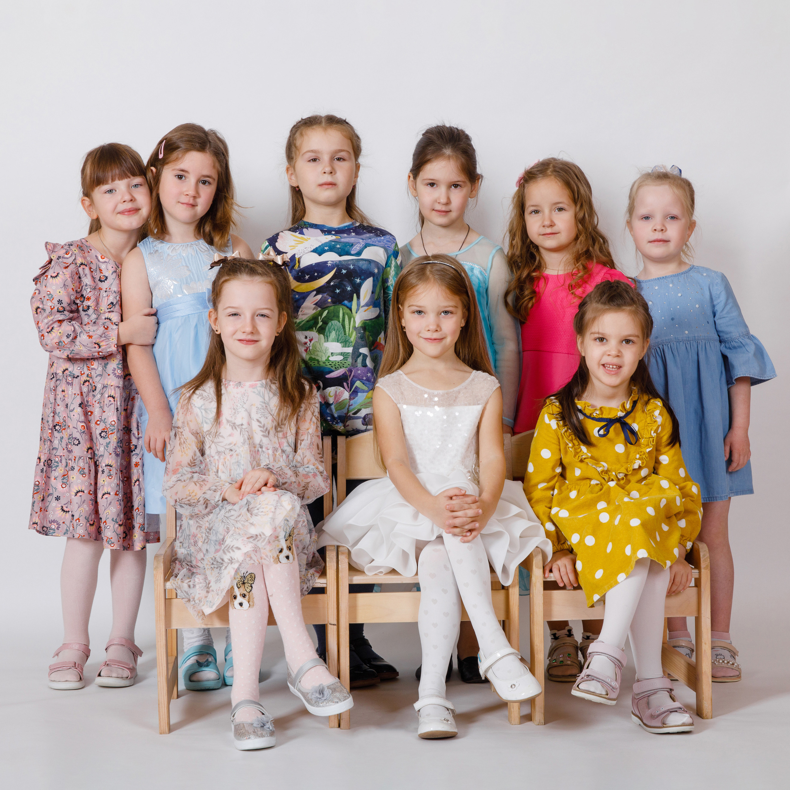 ГРУППОВЫЕ ФОТОГРАФИИ. Выпускные альбомы в Москве FOTOVMESTE