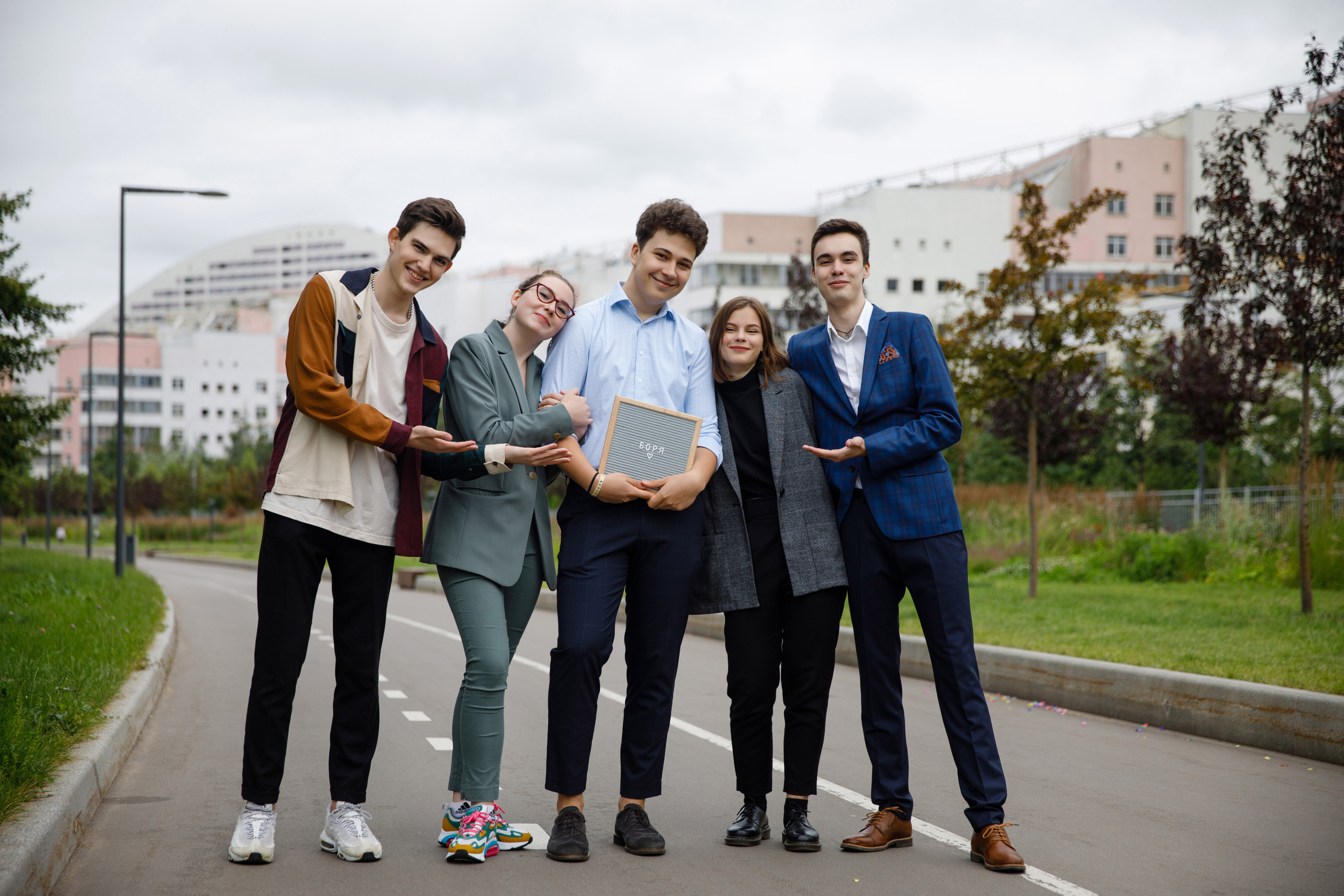 ФОТОСЕССИЯ НА ХОДЫНКЕ. Выпускные альбомы в Москве FOTOVMESTE