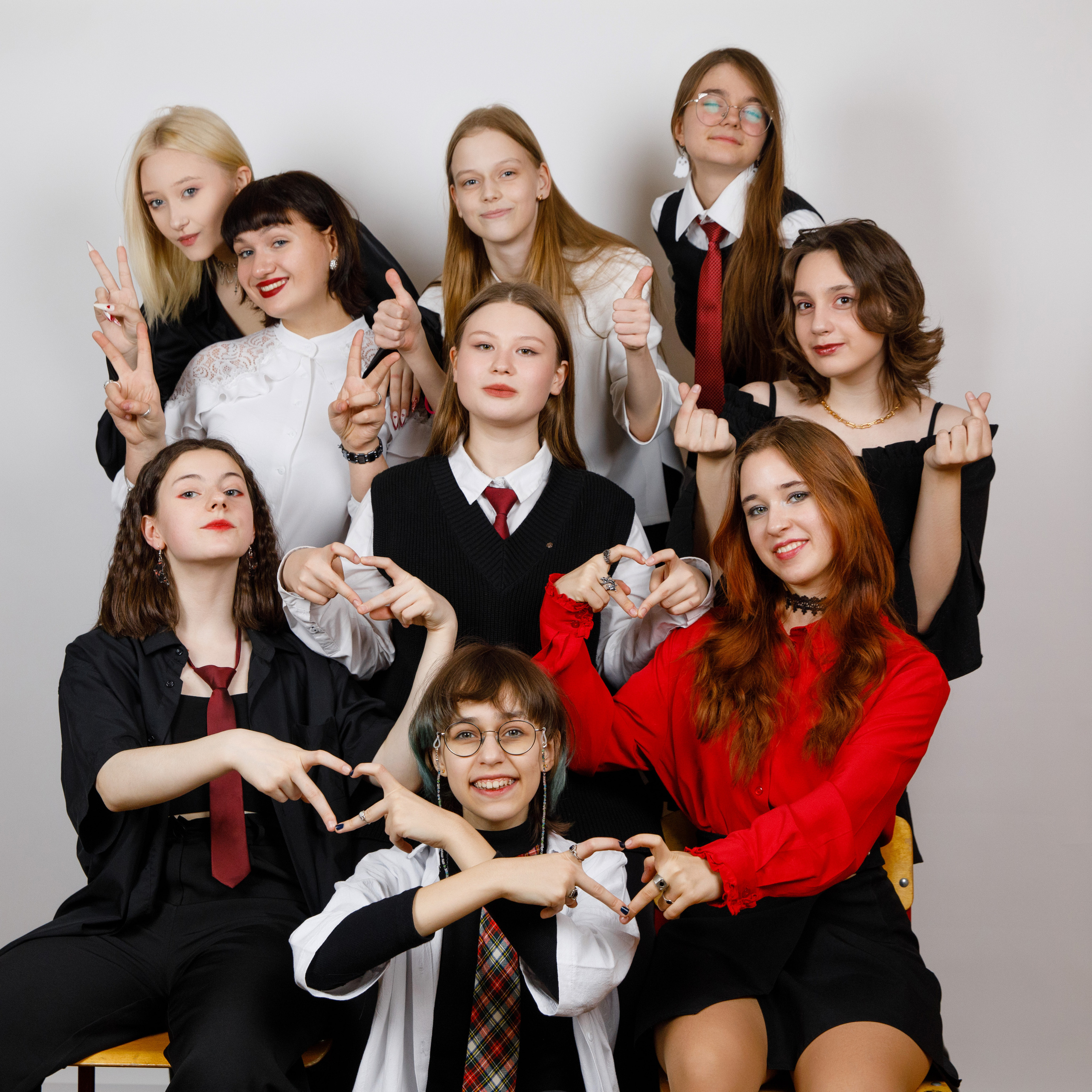 9 н школа 1288. Выпускные альбомы в Москве FOTOVMESTE