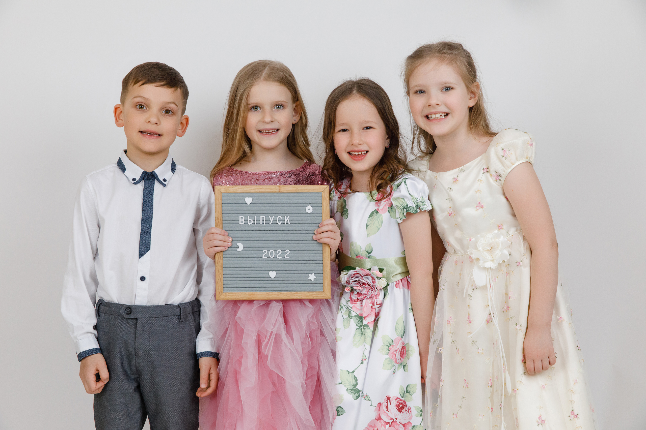 ГРУППОВЫЕ ФОТОГРАФИИ. Выпускные альбомы в Москве FOTOVMESTE