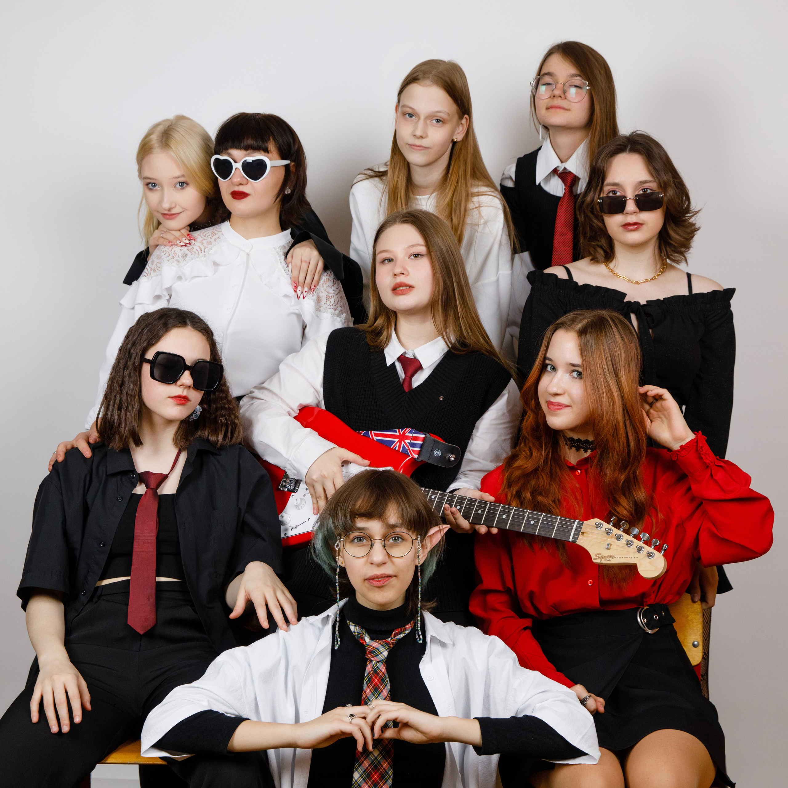 9 н школа 1288. Выпускные альбомы в Москве FOTOVMESTE