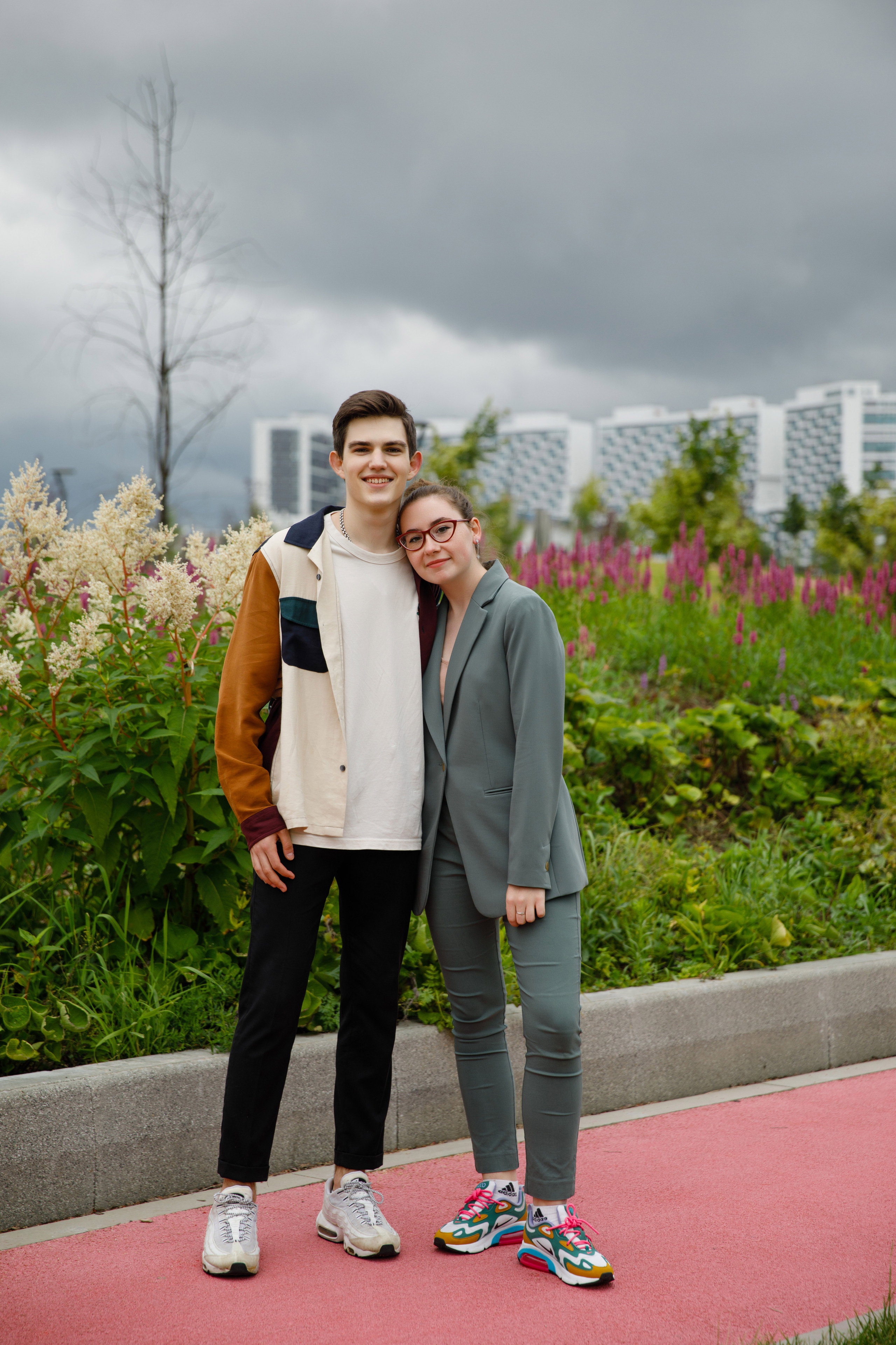 ФОТОСЕССИЯ НА ХОДЫНКЕ. Выпускные альбомы в Москве FOTOVMESTE