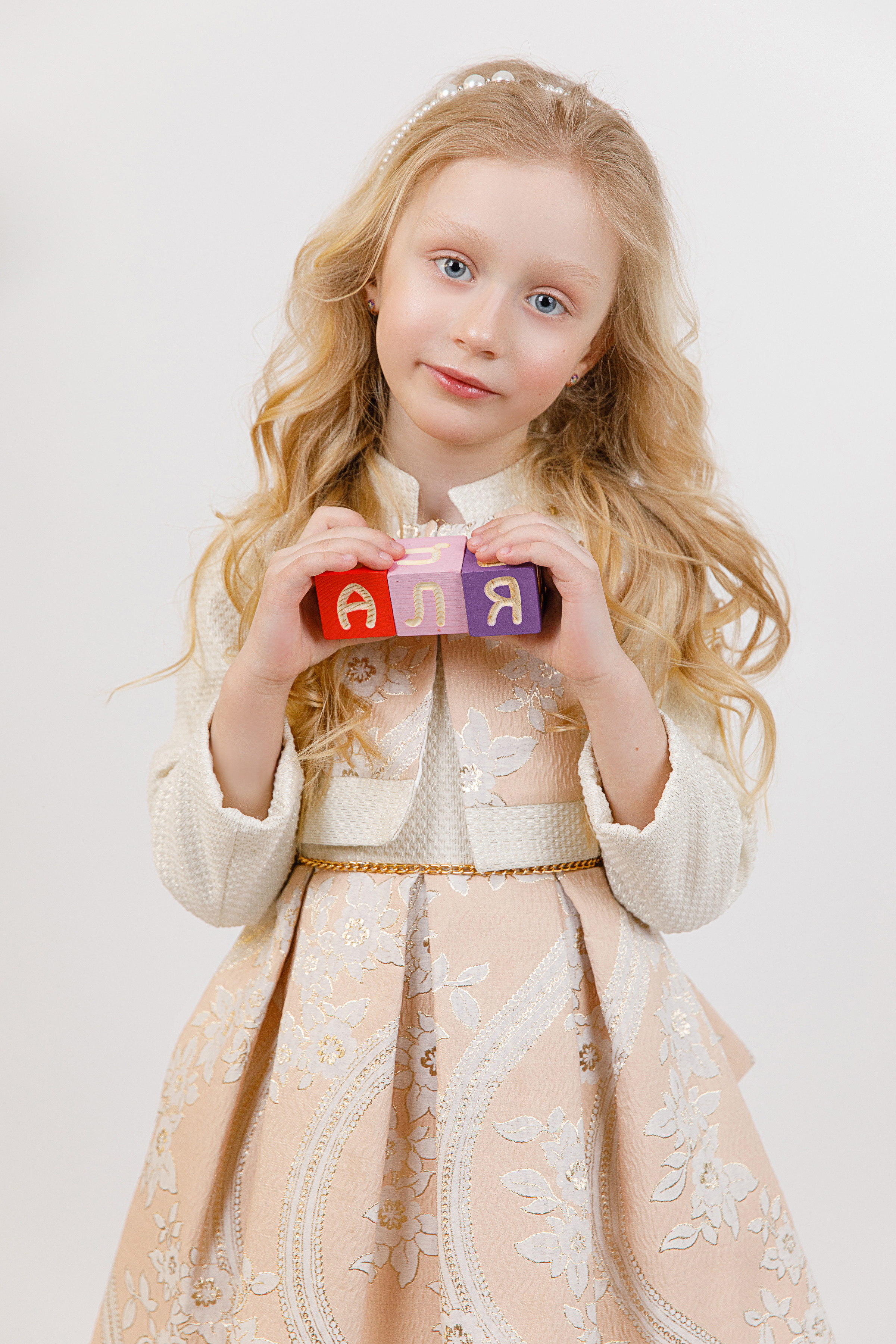 ПОРТРЕТЫ. Выпускные альбомы в Москве FOTOVMESTE