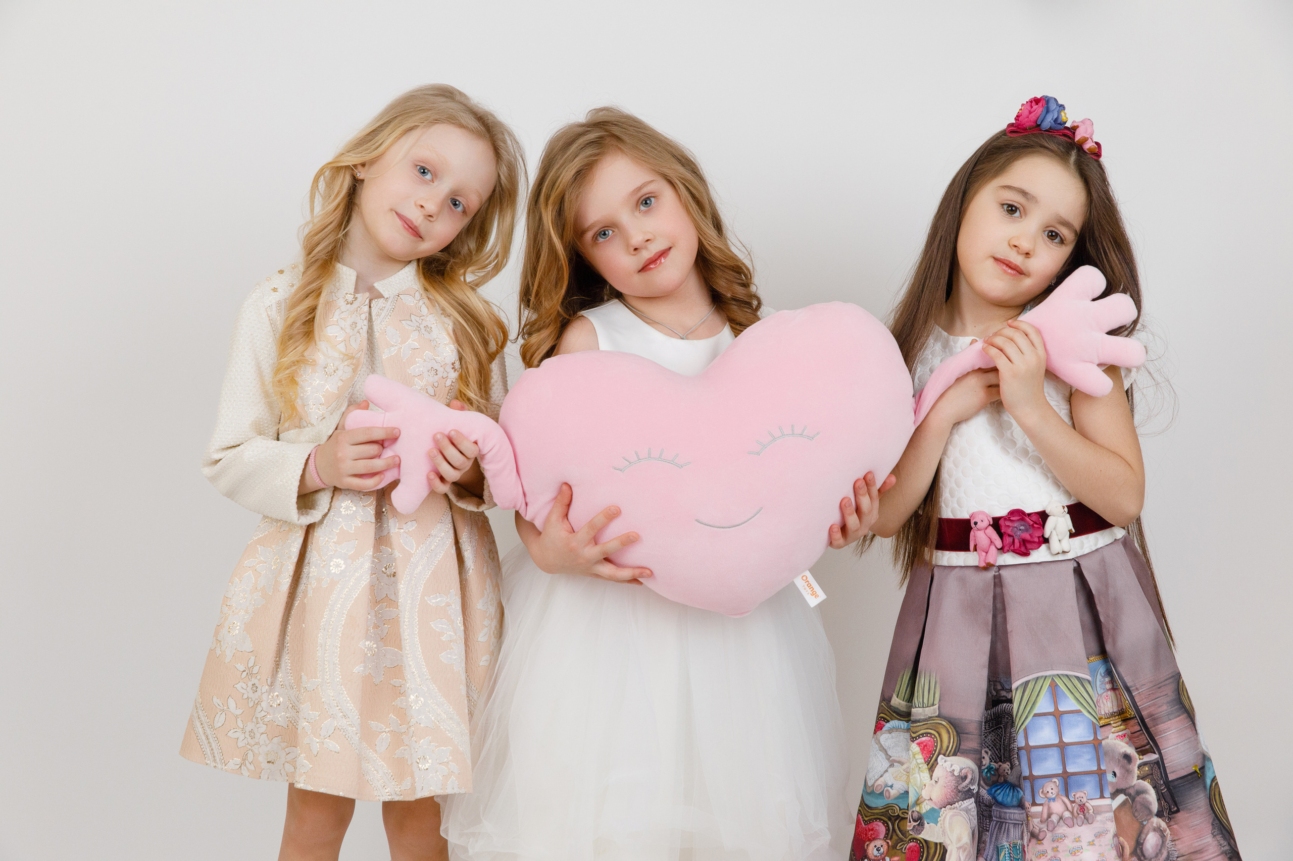 ГРУППОВЫЕ ФОТОГРАФИИ. Выпускные альбомы в Москве FOTOVMESTE