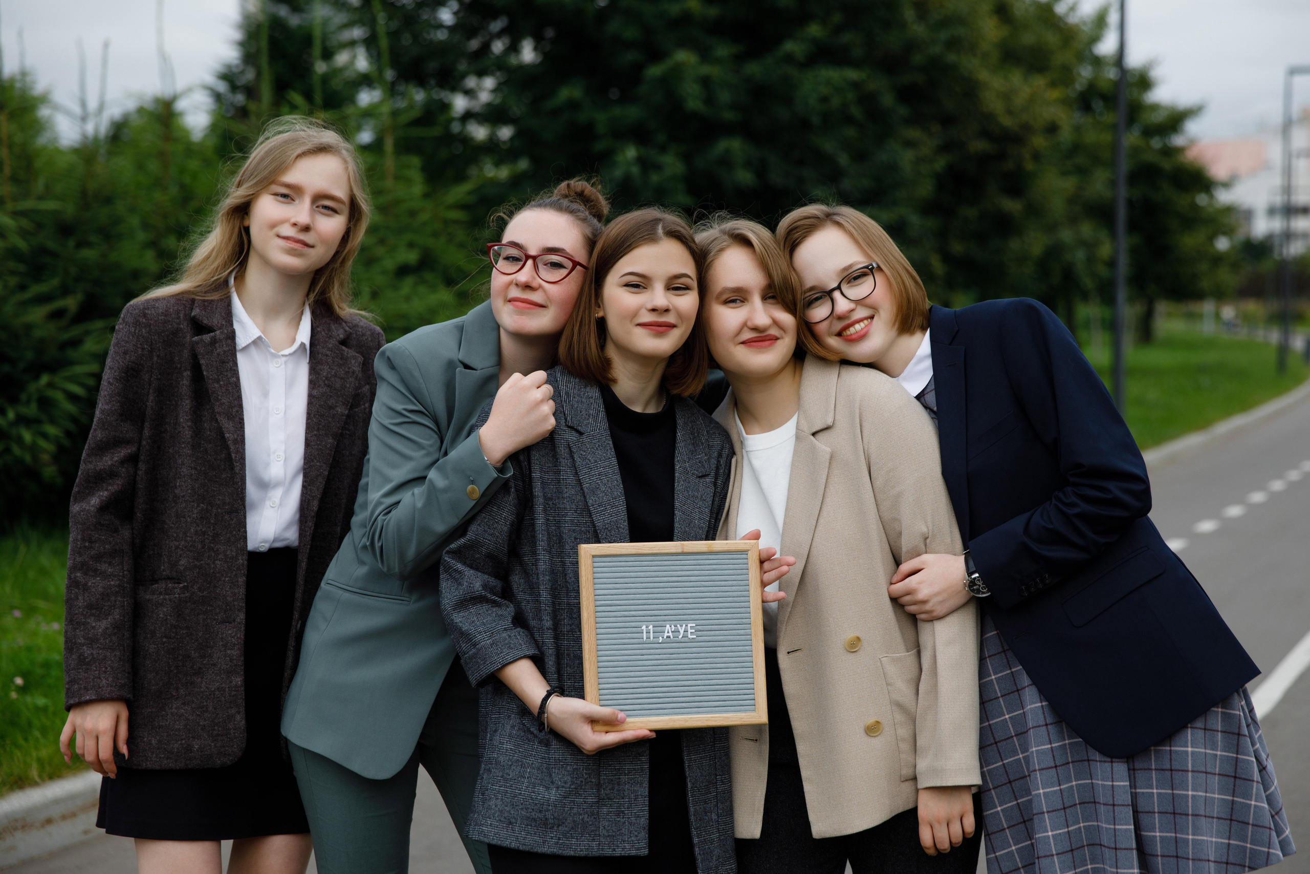 ФОТОСЕССИЯ НА ХОДЫНКЕ. Выпускные альбомы в Москве FOTOVMESTE